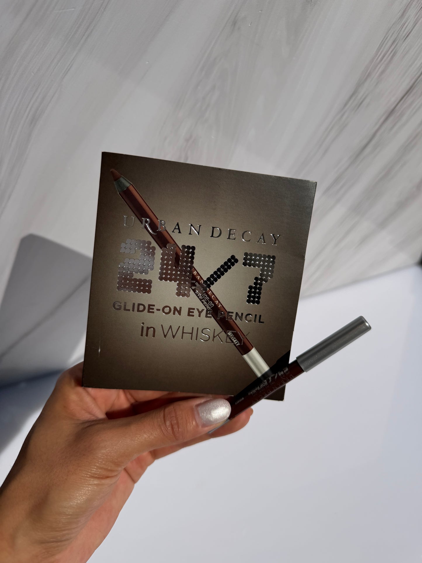 Mini Glide- On Eye Pencil Urban Decay 24/7 Tono- WHISKEY