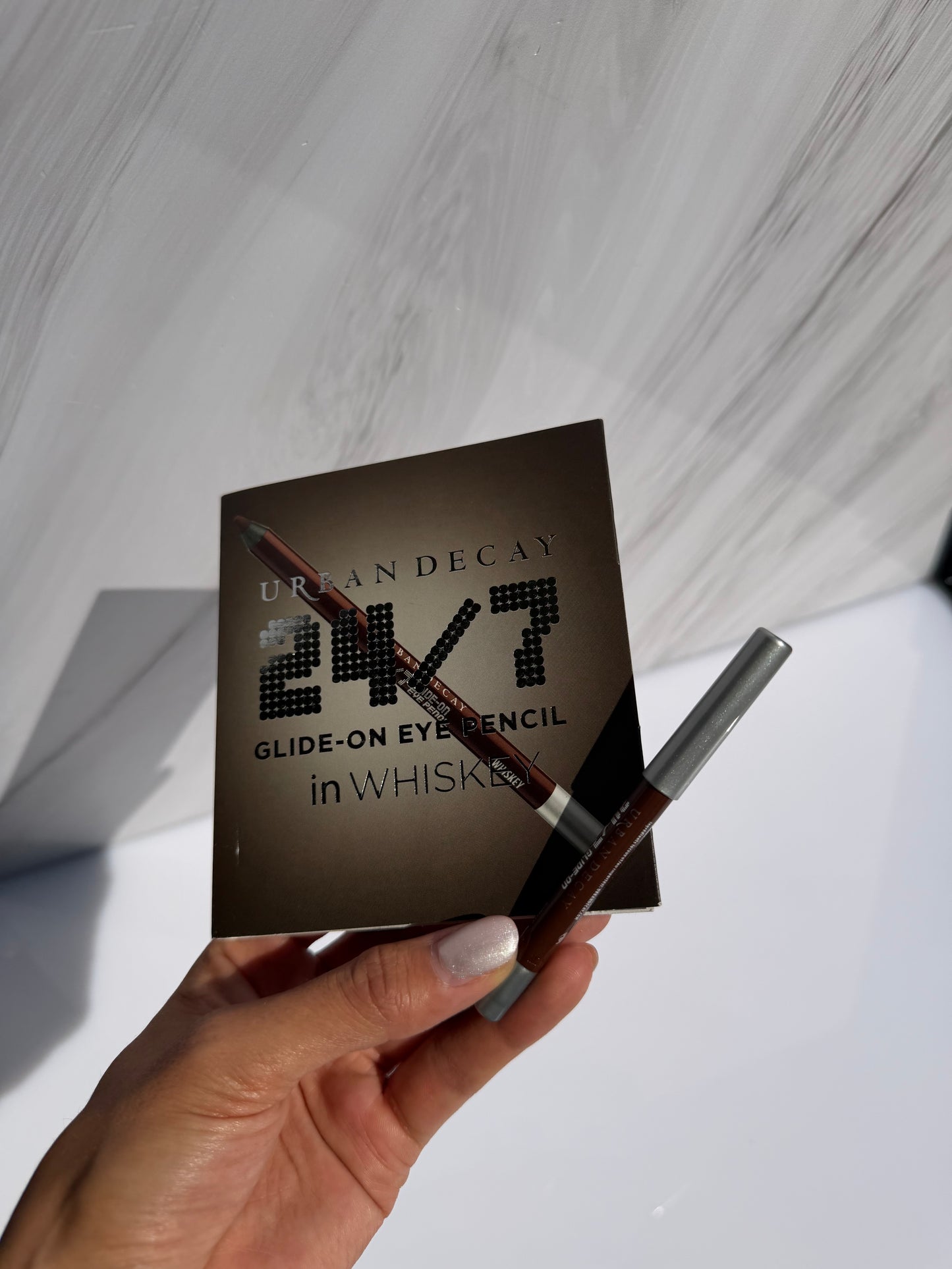 Mini Glide- On Eye Pencil Urban Decay 24/7 Tono- WHISKEY