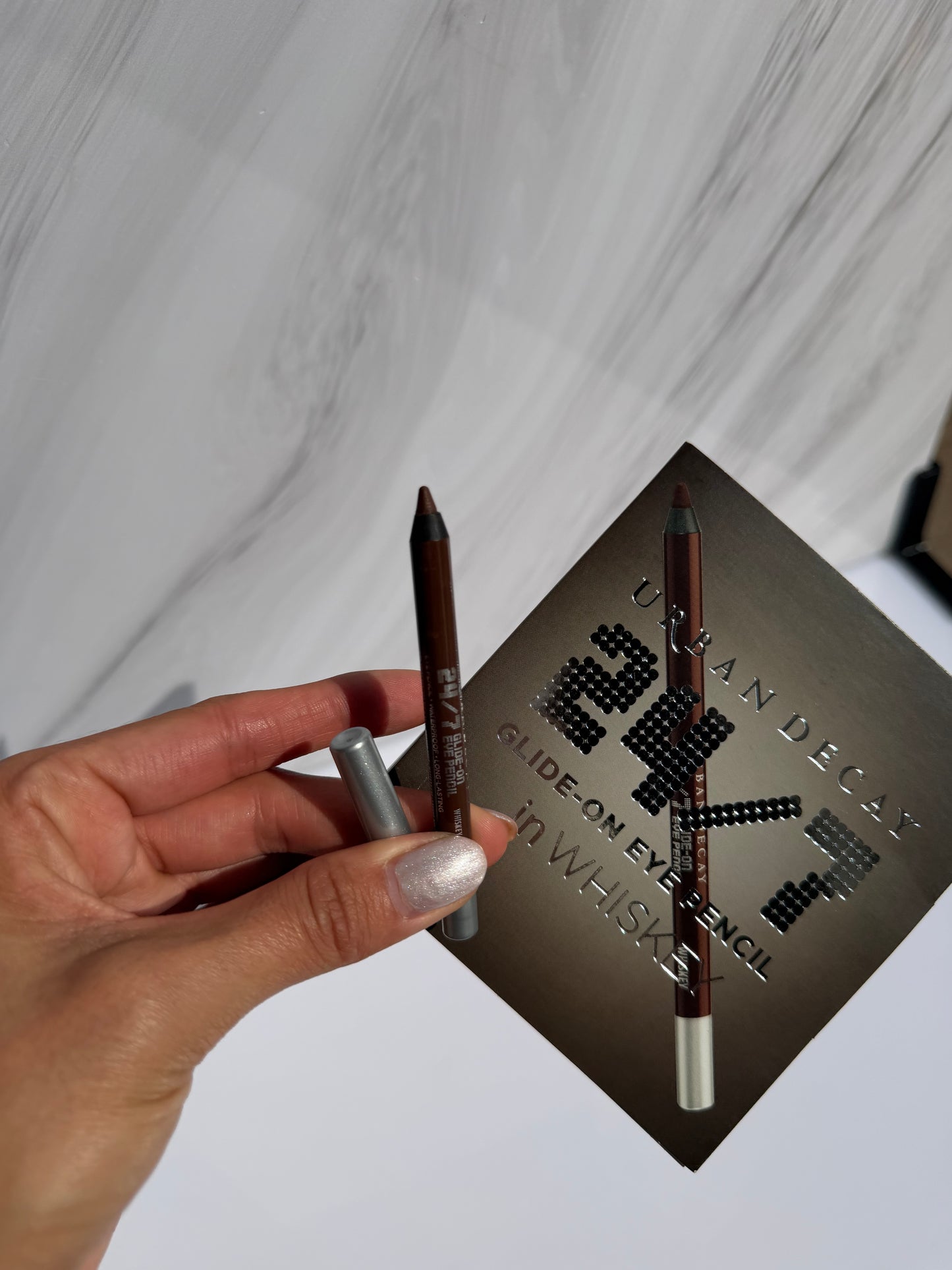 Mini Glide- On Eye Pencil Urban Decay 24/7 Tono- WHISKEY