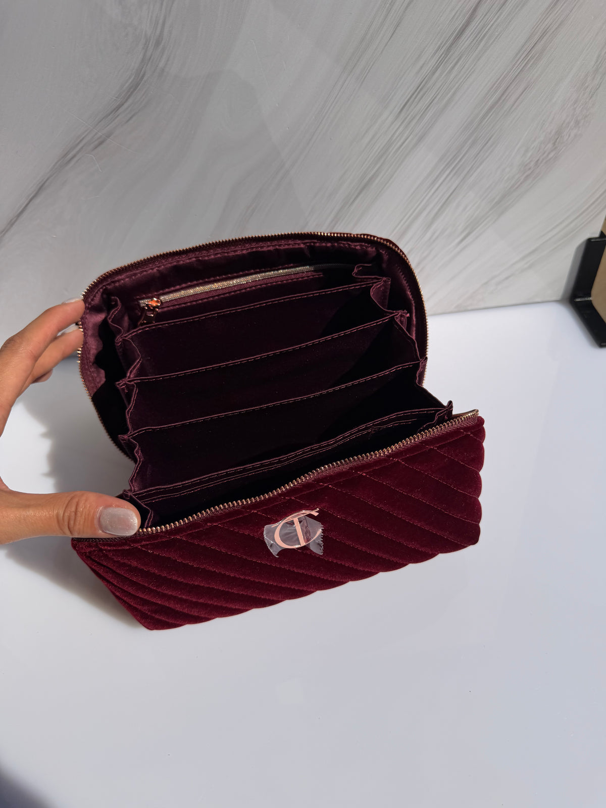 MAKEUP BAG OF DREAMS - Charlotte Tilbury Cosmetiquera