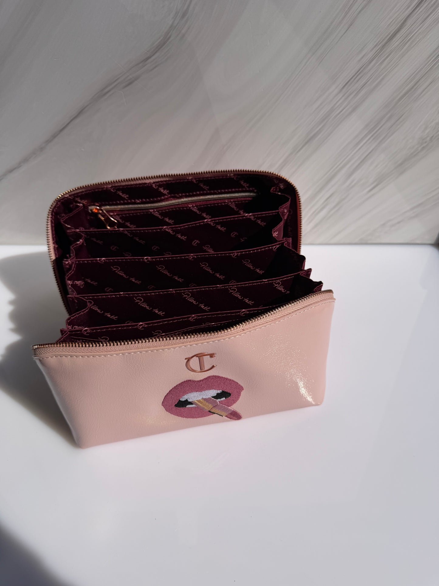 Cosmetiquera Charlotte Tilbury- Edición Limitada Makeup bag