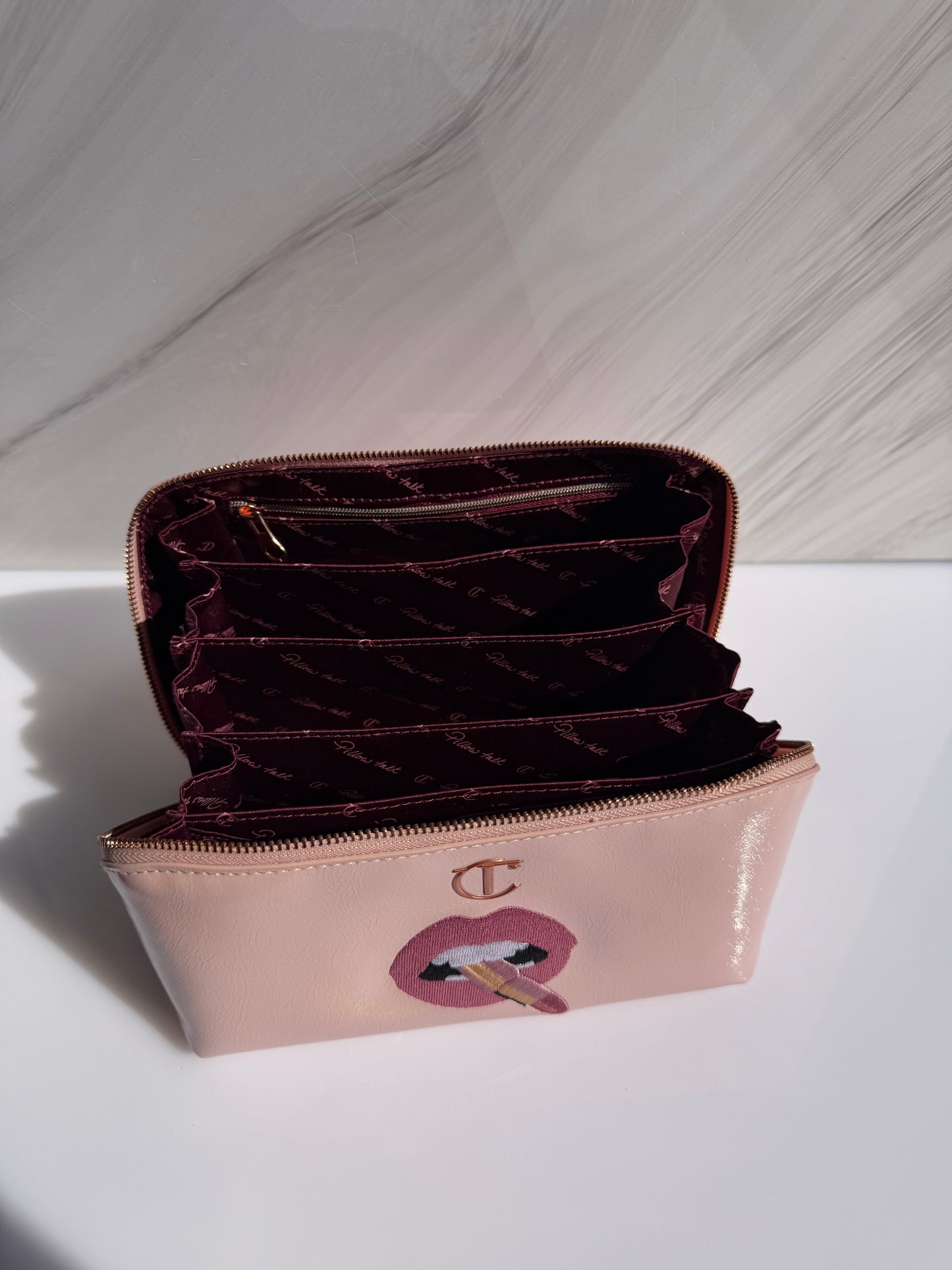 Cosmetiquera Charlotte Tilbury- Edición Limitada Makeup bag