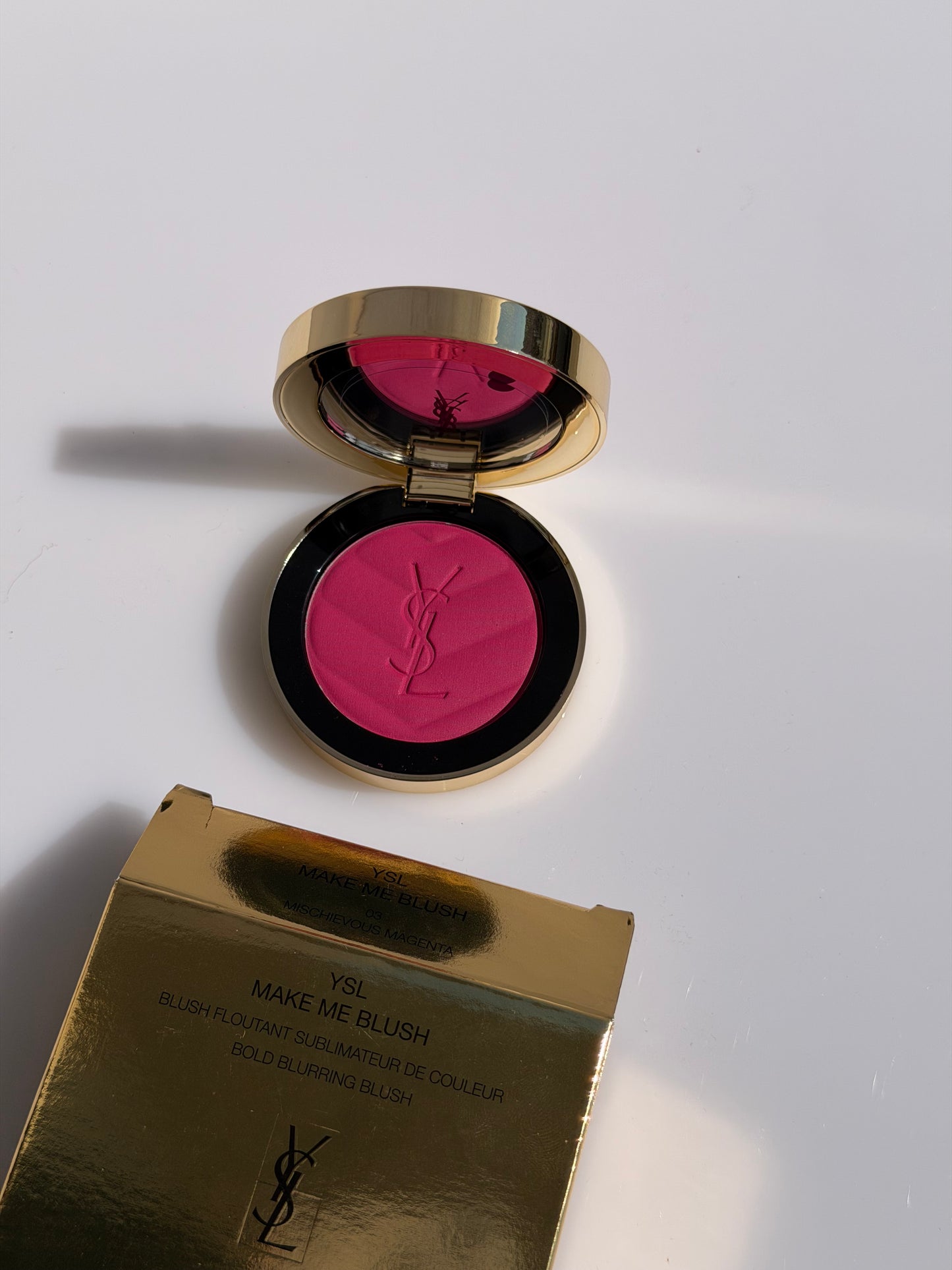 Make me Blush 24H Biuldable Blurring Powder Blush YSL- 03 MISCHIEVOUS MAGETA