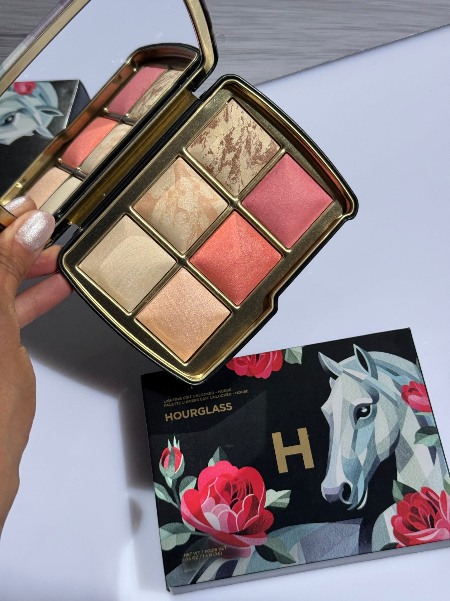CUSTOM PALETTE -AMBIENT LIGHTING EDIT UNLOCKED - Empaque HORSE y tonos DEER Hourglass