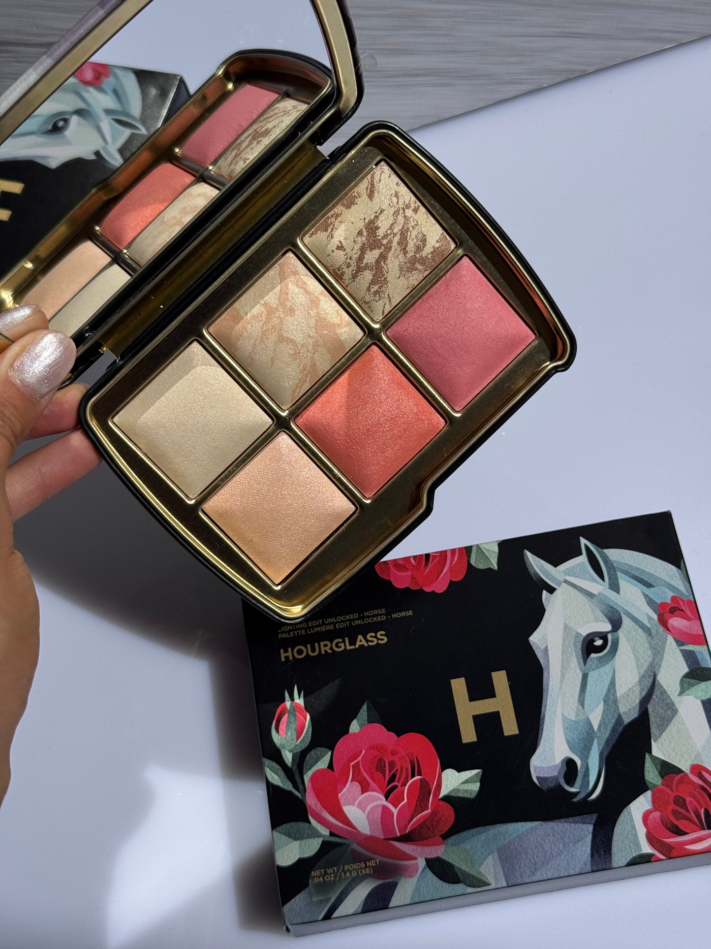CUSTOM PALETTE -AMBIENT LIGHTING EDIT UNLOCKED - Empaque HORSE y tonos DEER Hourglass