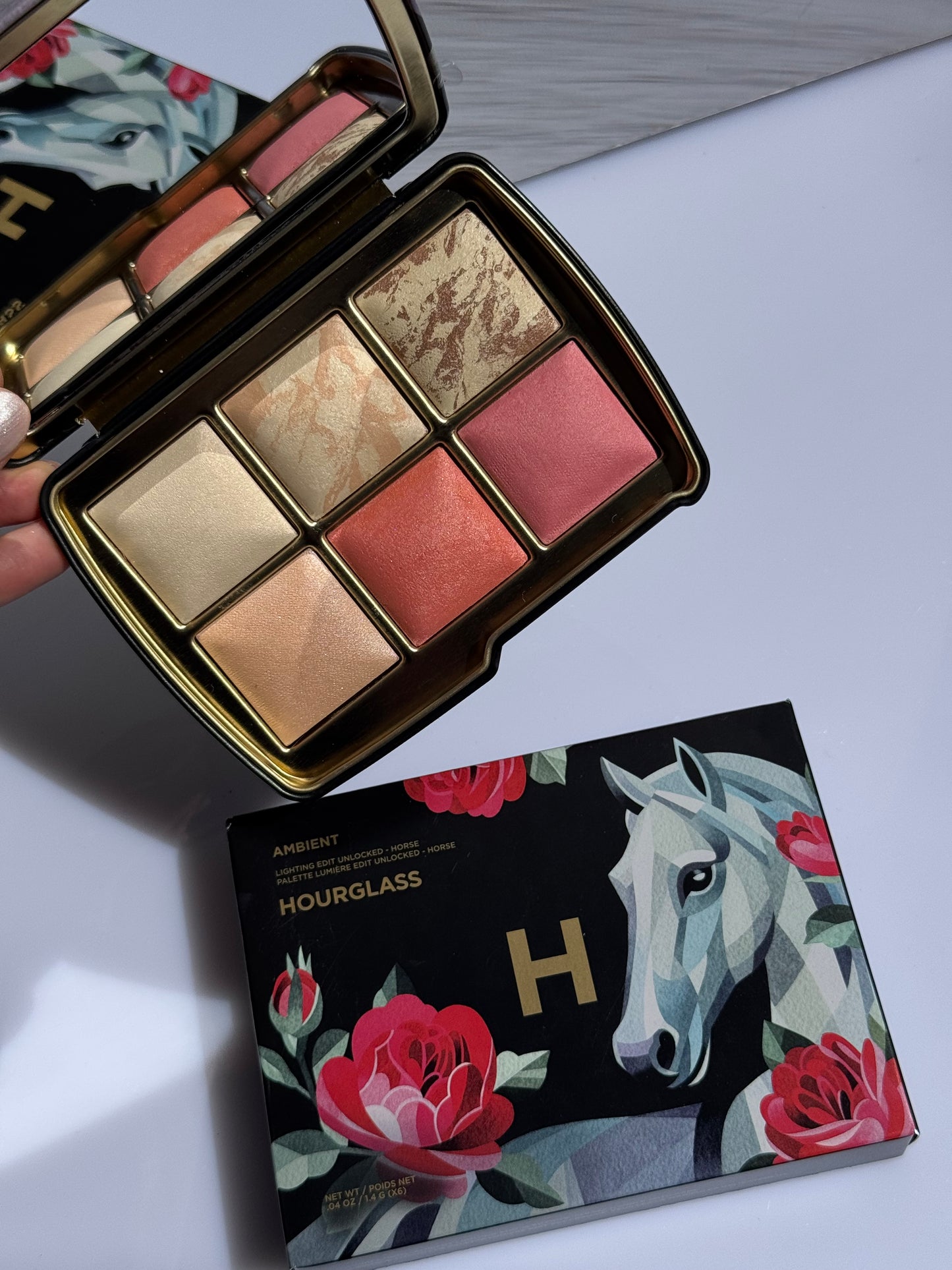 CUSTOM PALETTE -AMBIENT LIGHTING EDIT UNLOCKED - Empaque HORSE y tonos DEER Hourglass