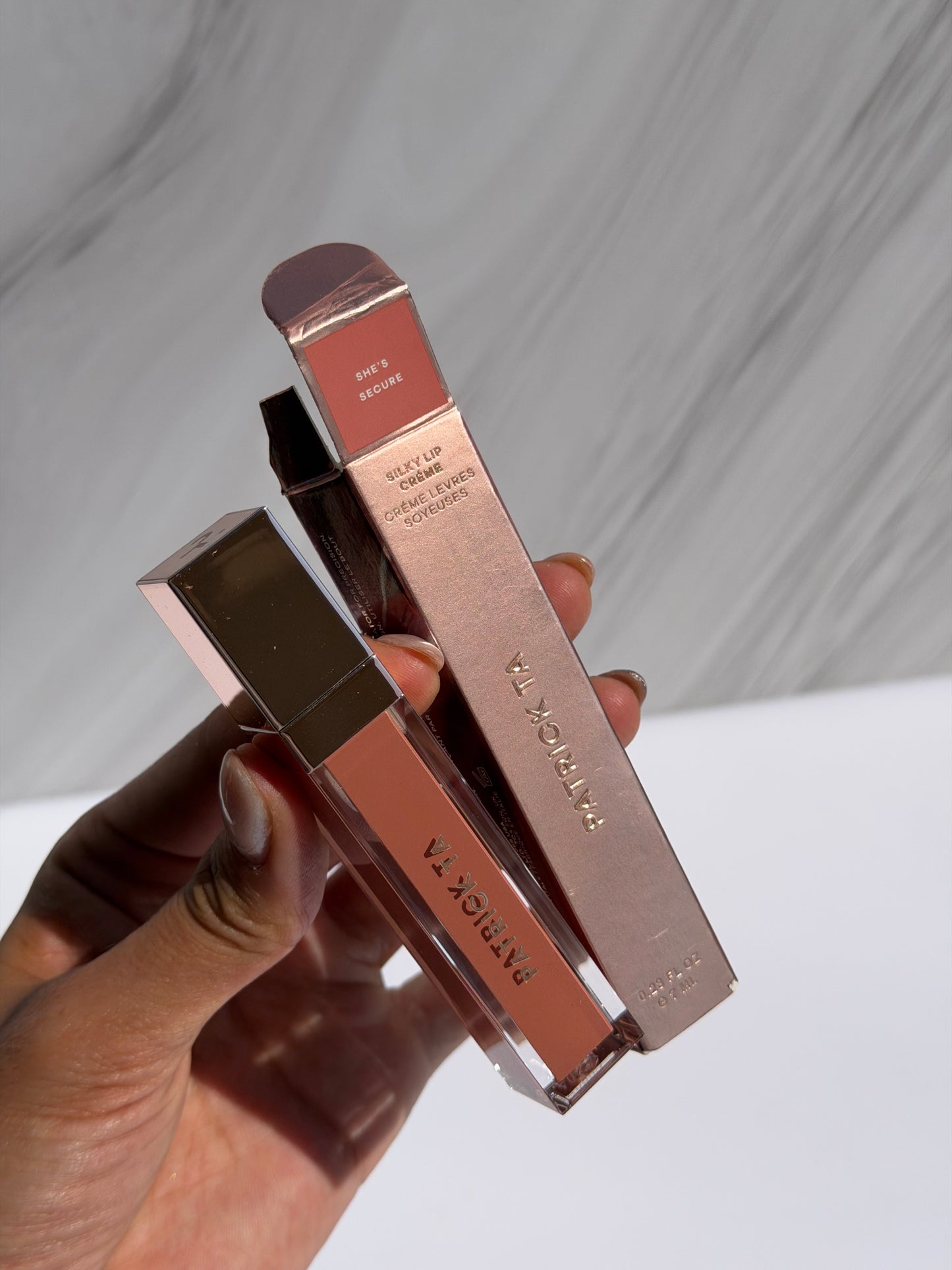 PATRICK TA- Silky Lip Crème Tono: She’s Secure