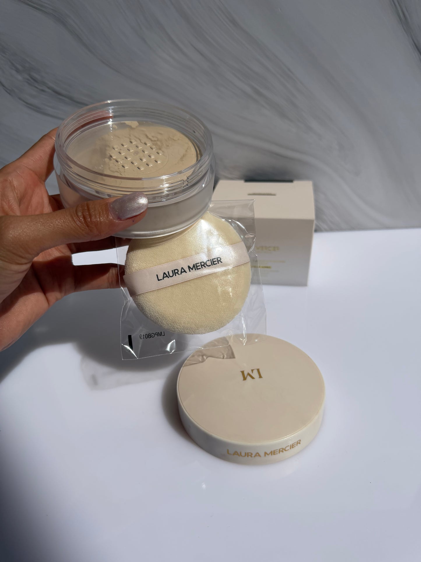 Laura Mercier Ultra-Blur Talc-Free Longwearing Translucent Loose Setting Powder JUMBO - TRANSLUCENT