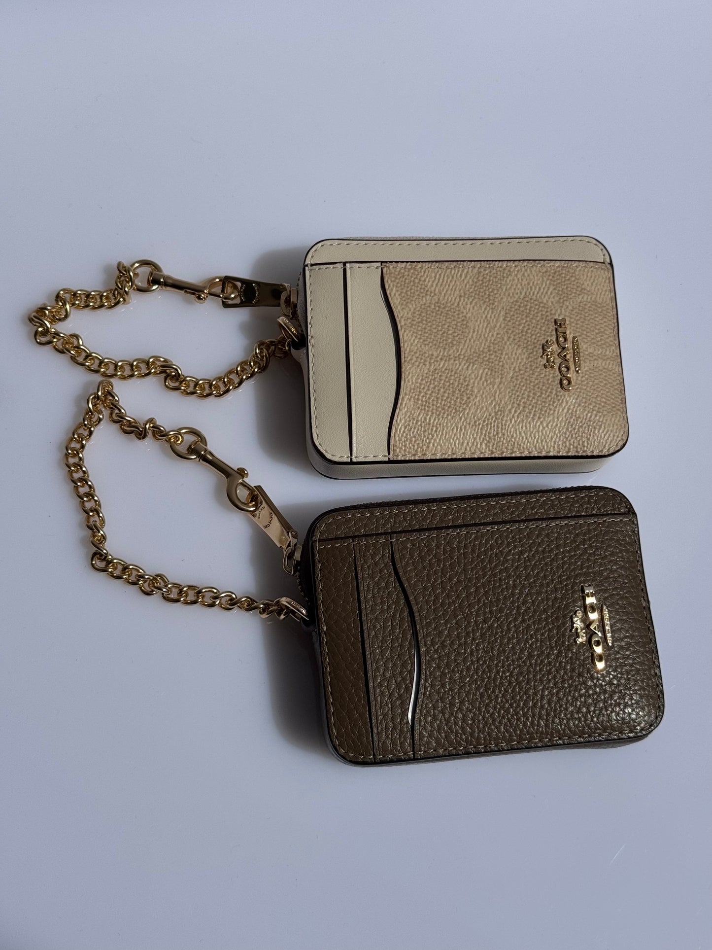 Zip Card Case Coach In Signature Canvas Beige con Blanco