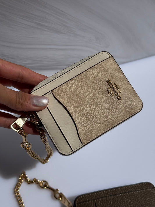 Zip Card Case Coach In Signature Canvas Beige con Blanco