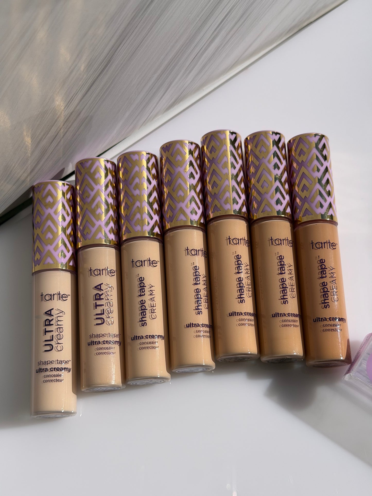 Shape Tape Ultra Creamy Concealer Tarte