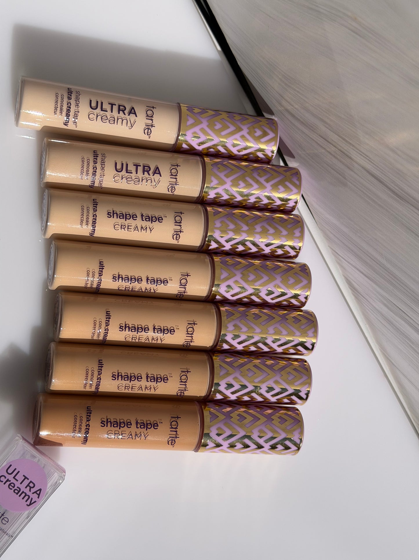 Shape Tape Ultra Creamy Concealer Tarte