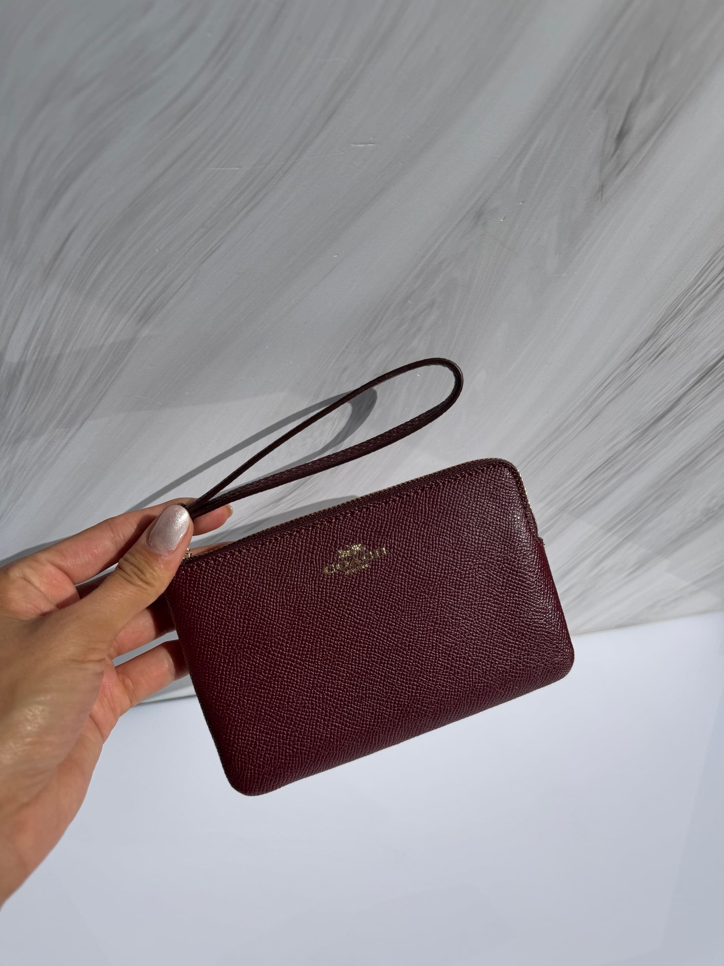 Muñequera Coach Sencilla- Vino