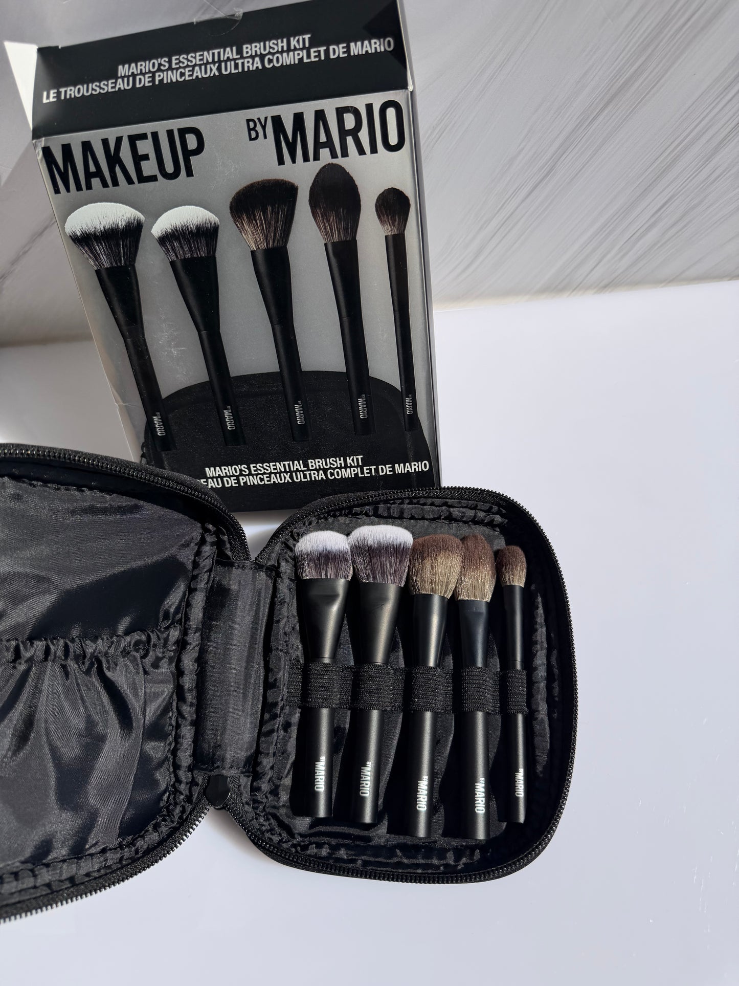 MAKEUP BY MARIO -Mario's Essential Cosmetic Brush Set
