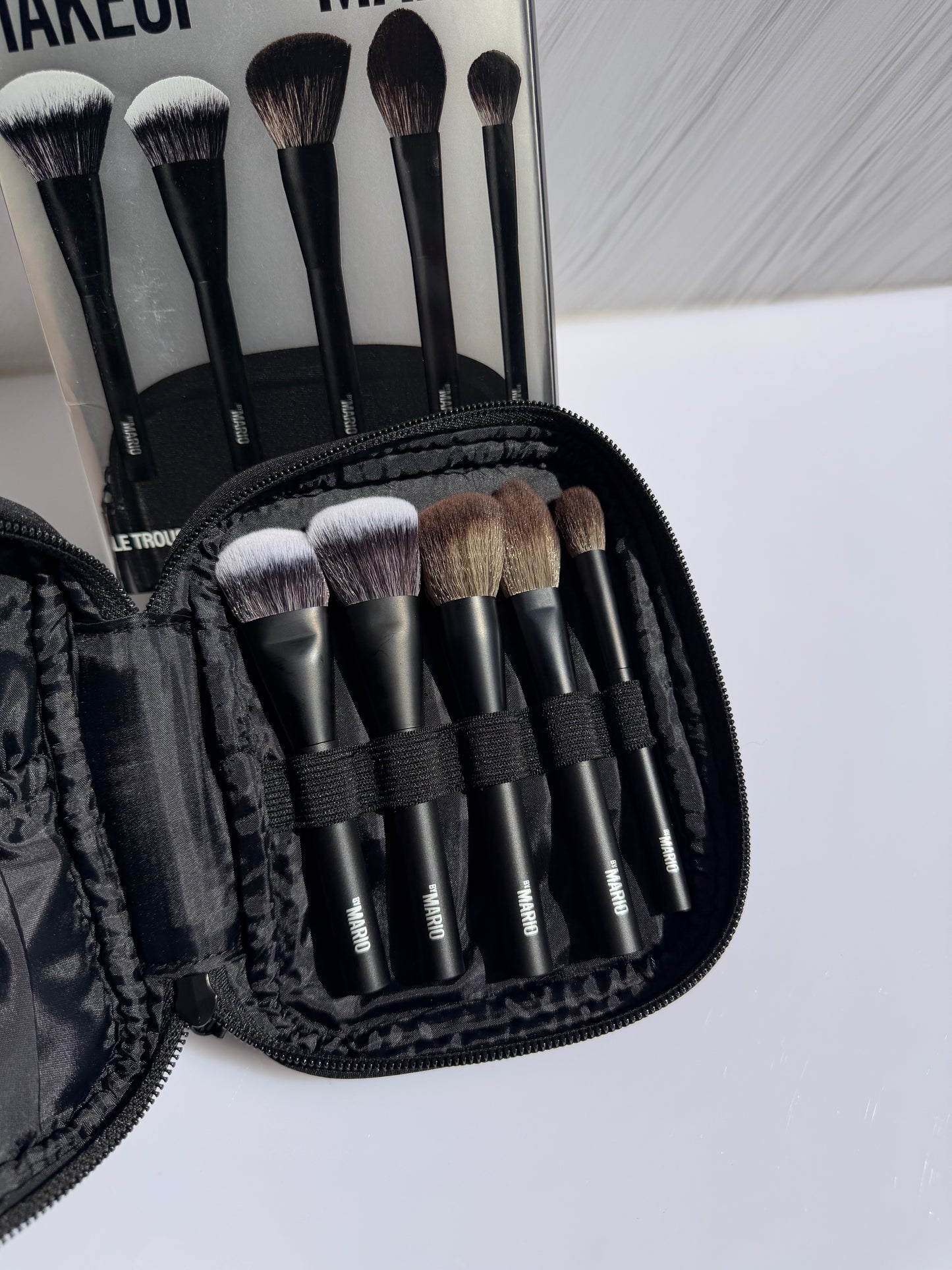 MAKEUP BY MARIO -Mario's Essential Cosmetic Brush Set
