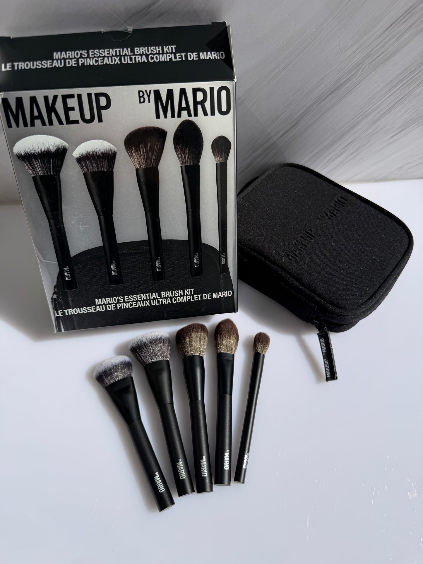 MAKEUP BY MARIO -Mario's Essential Cosmetic Brush Set
