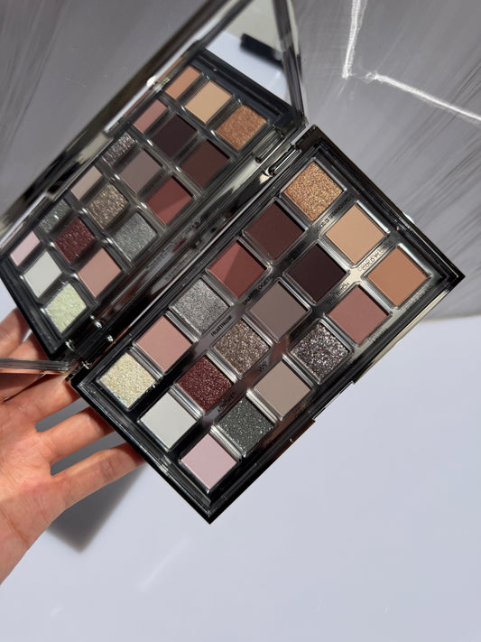 Icy Nude palette Huda Beauty