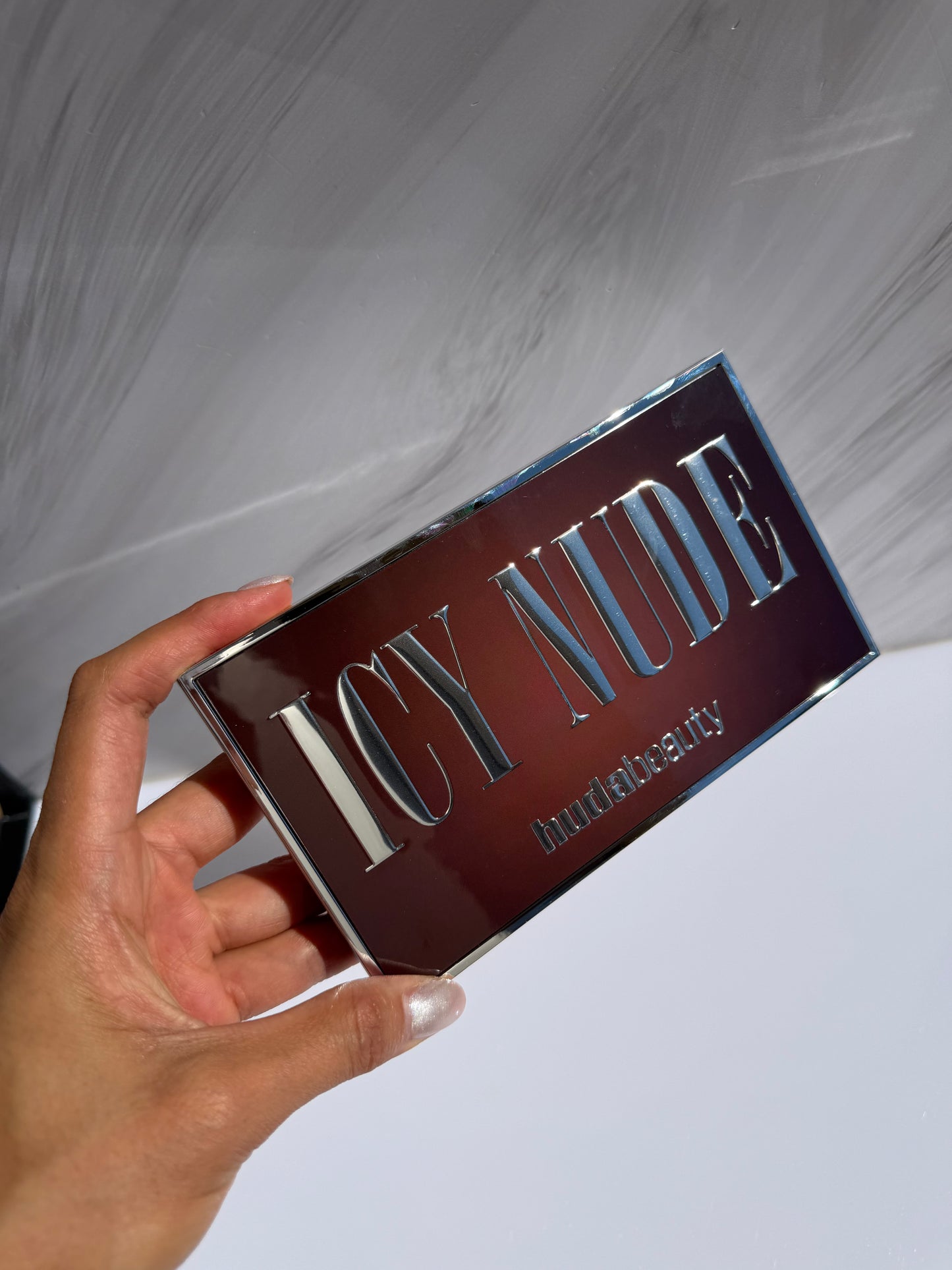 Icy Nude palette Huda Beauty