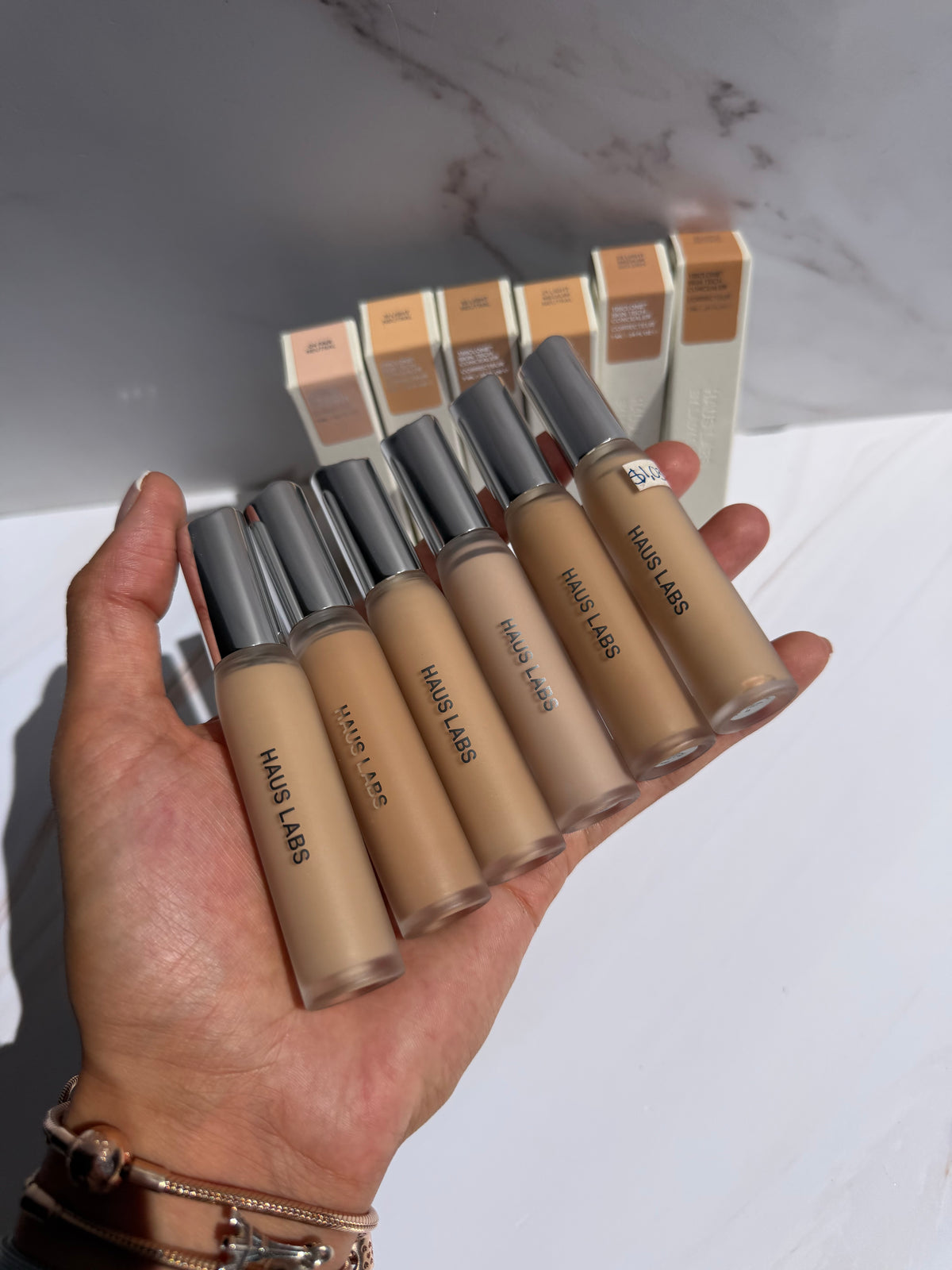 Haus labs -Triclone™ Skin Tech Concealer