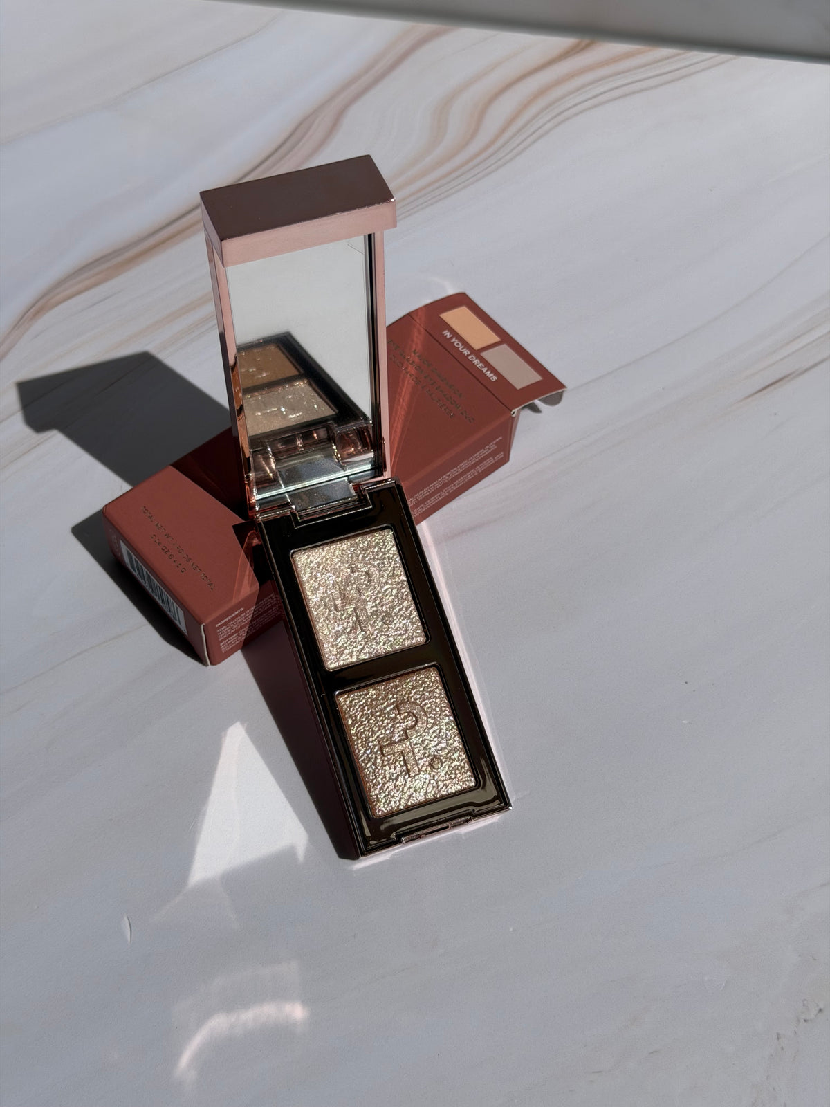 PATRICK TA-Major Dimension Eye Illusion Eyeshadow Duo Tono- In Your Dreams