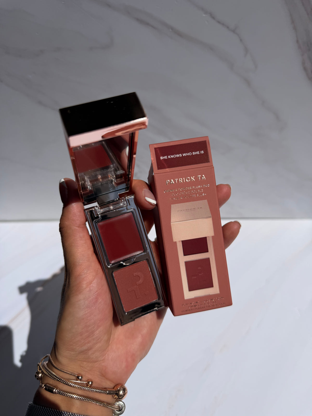PATRICK TA - Mini Major Headlines Double-Take Crème & Powder Blush Duo tono- she Knows Who She Is