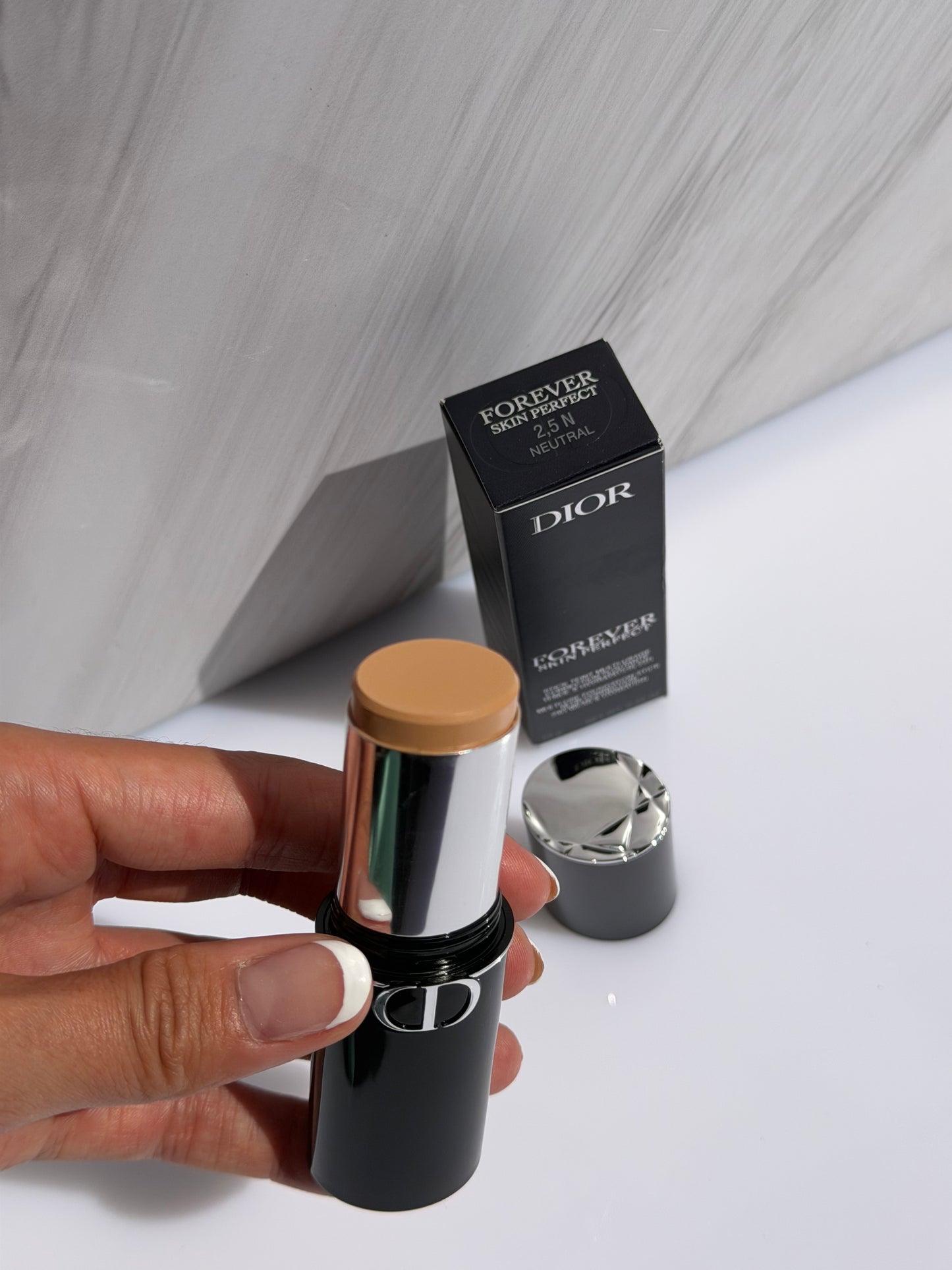 DIOR Forever Skin Perfect 24H Multi-Use Foundation Stick Tono- 2,5 N