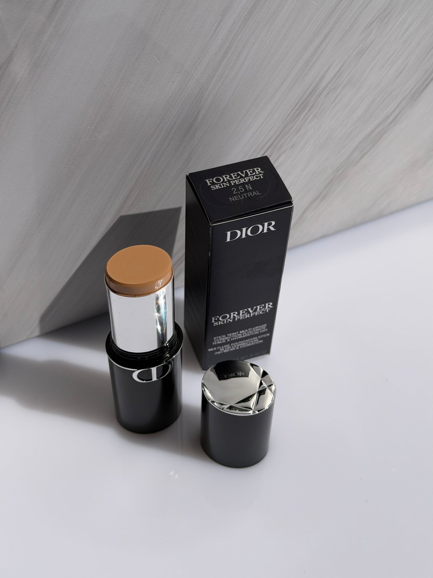 DIOR Forever Skin Perfect 24H Multi-Use Foundation Stick Tono- 2,5 N