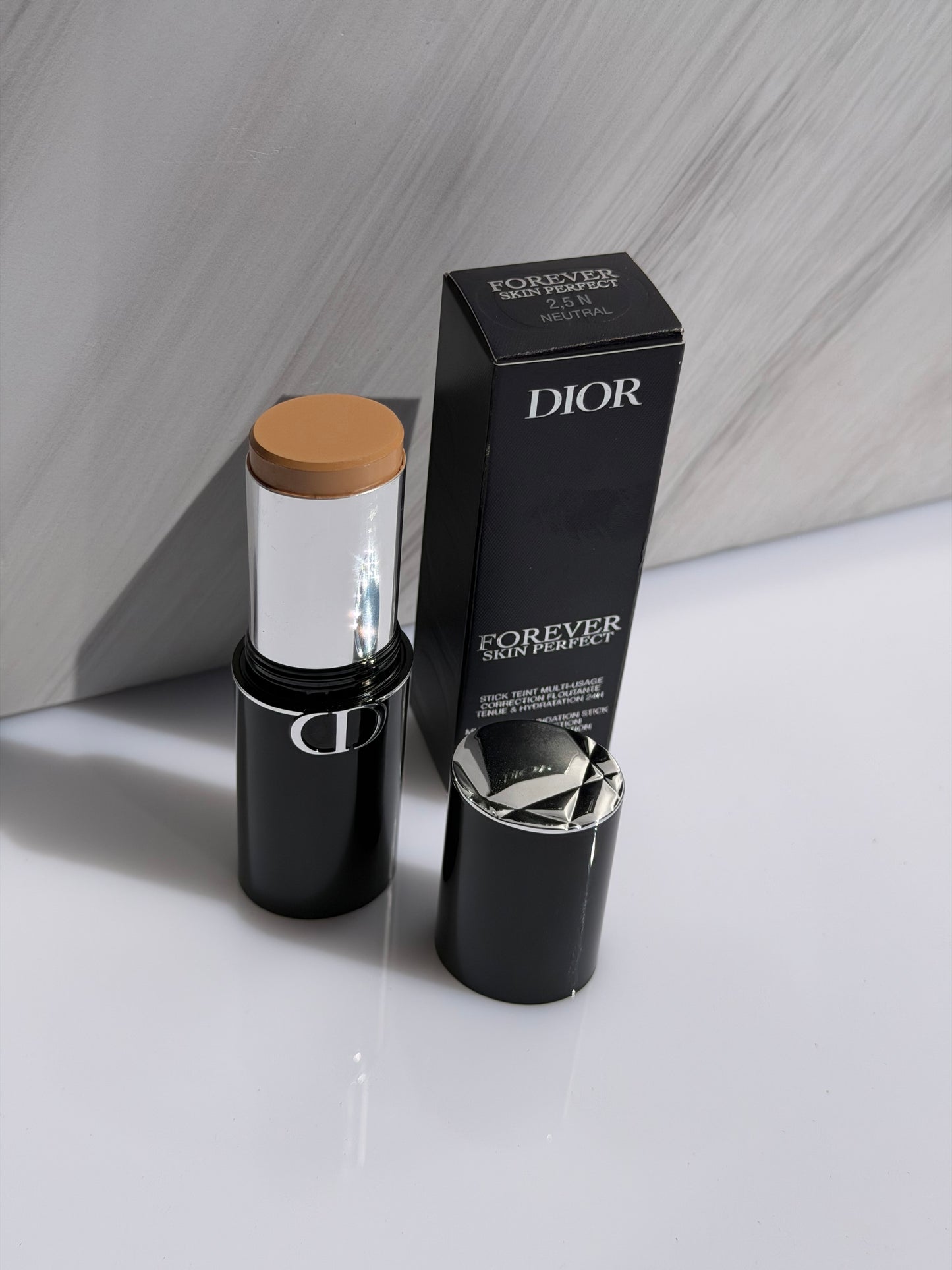 DIOR Forever Skin Perfect 24H Multi-Use Foundation Stick Tono- 2,5 N