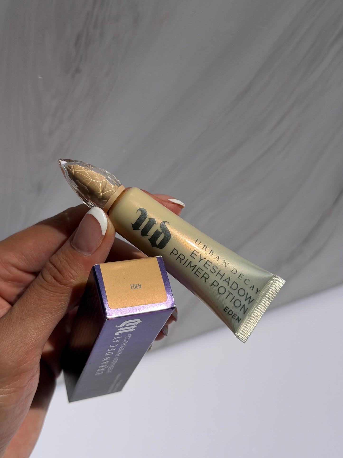 Urban Decay Eyeshadow Primer Potion- EDEN
