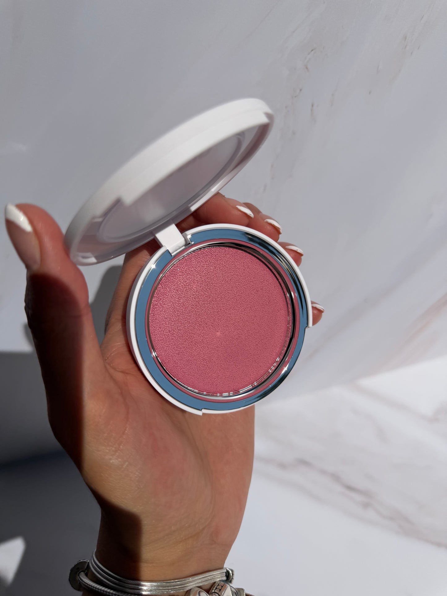 MAKEUP BY MARIO Soft Pop Plumping Cream Blush Veil- Tono Perfect Pink (sin caja)