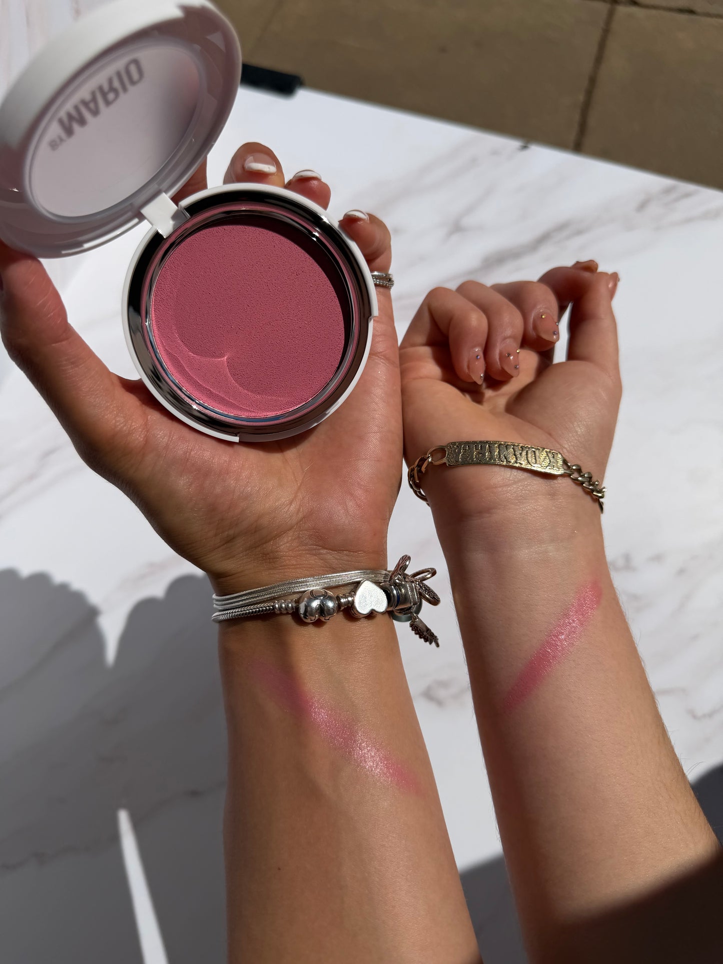 MAKEUP BY MARIO Soft Pop Plumping Cream Blush Veil- Tono Perfect Pink (sin caja)