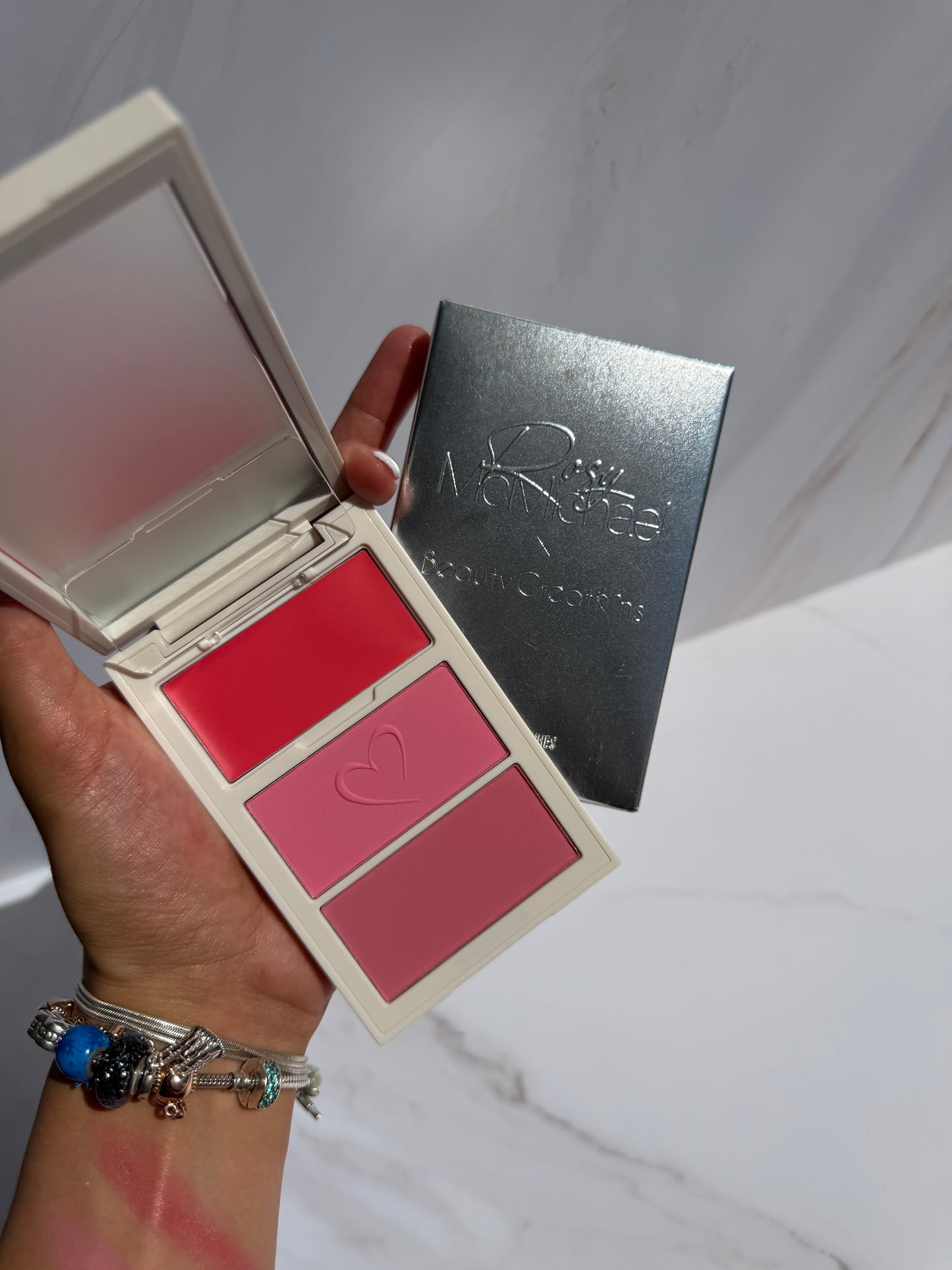 Pinky’s Blush Trio Rosy McMichael- Trio de rubores Rosy