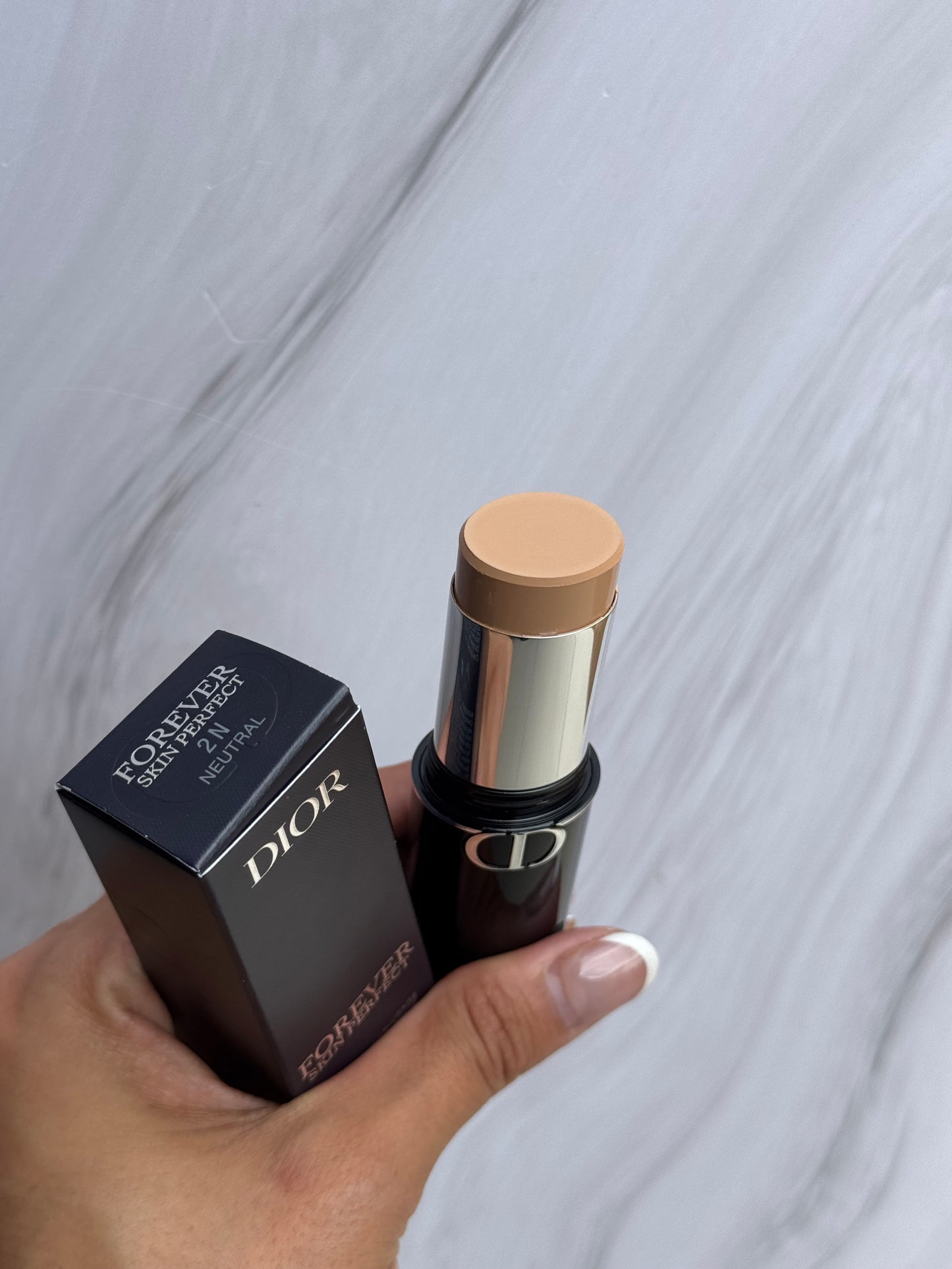 Forever Skin Perfect 24H Multi-Use Foundation Stick- Dior tono 2N Neutral