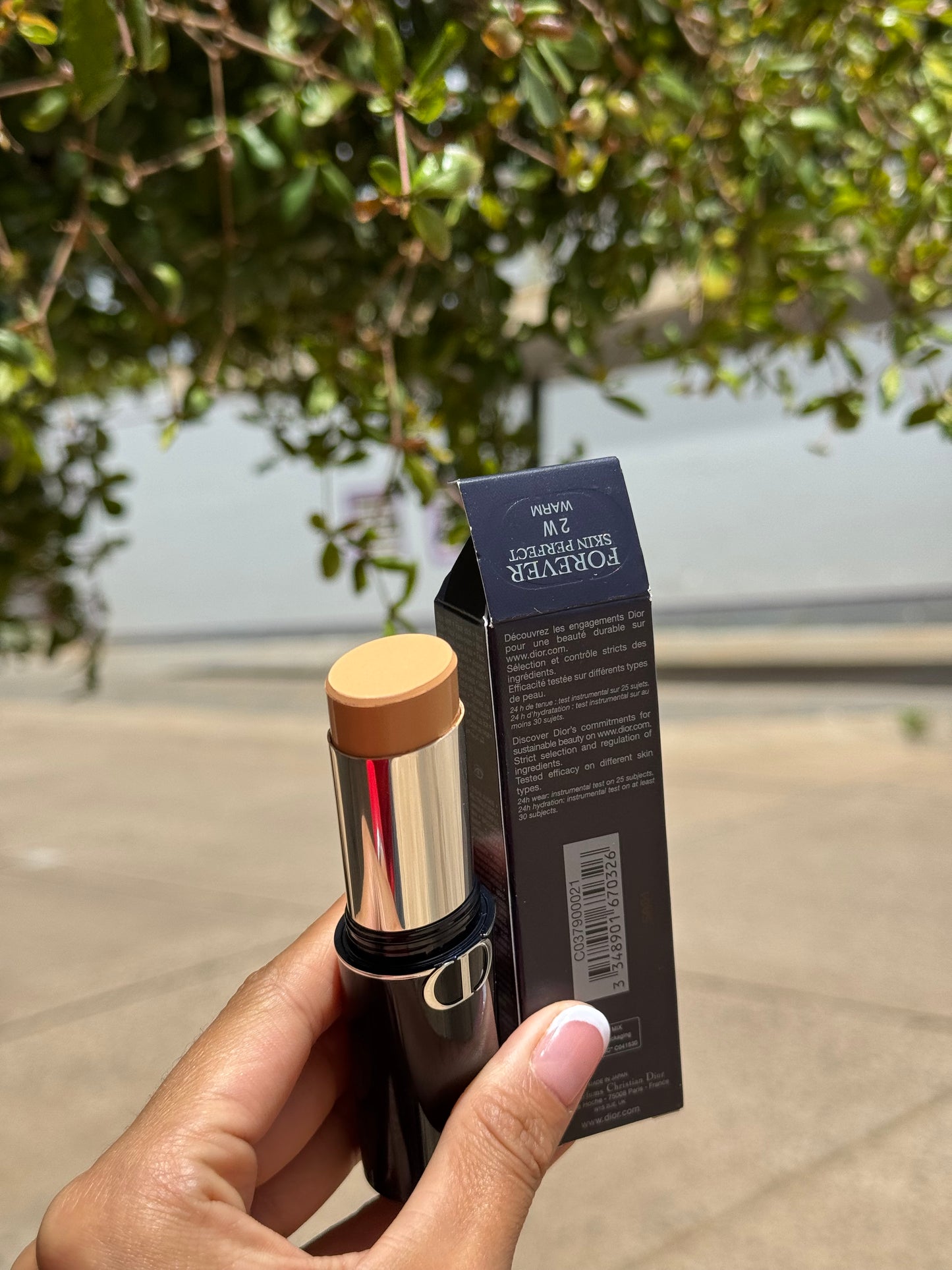 Forever Skin Perfect 24H Multi-Use Foundation Stick- Dior tono 2W Warm