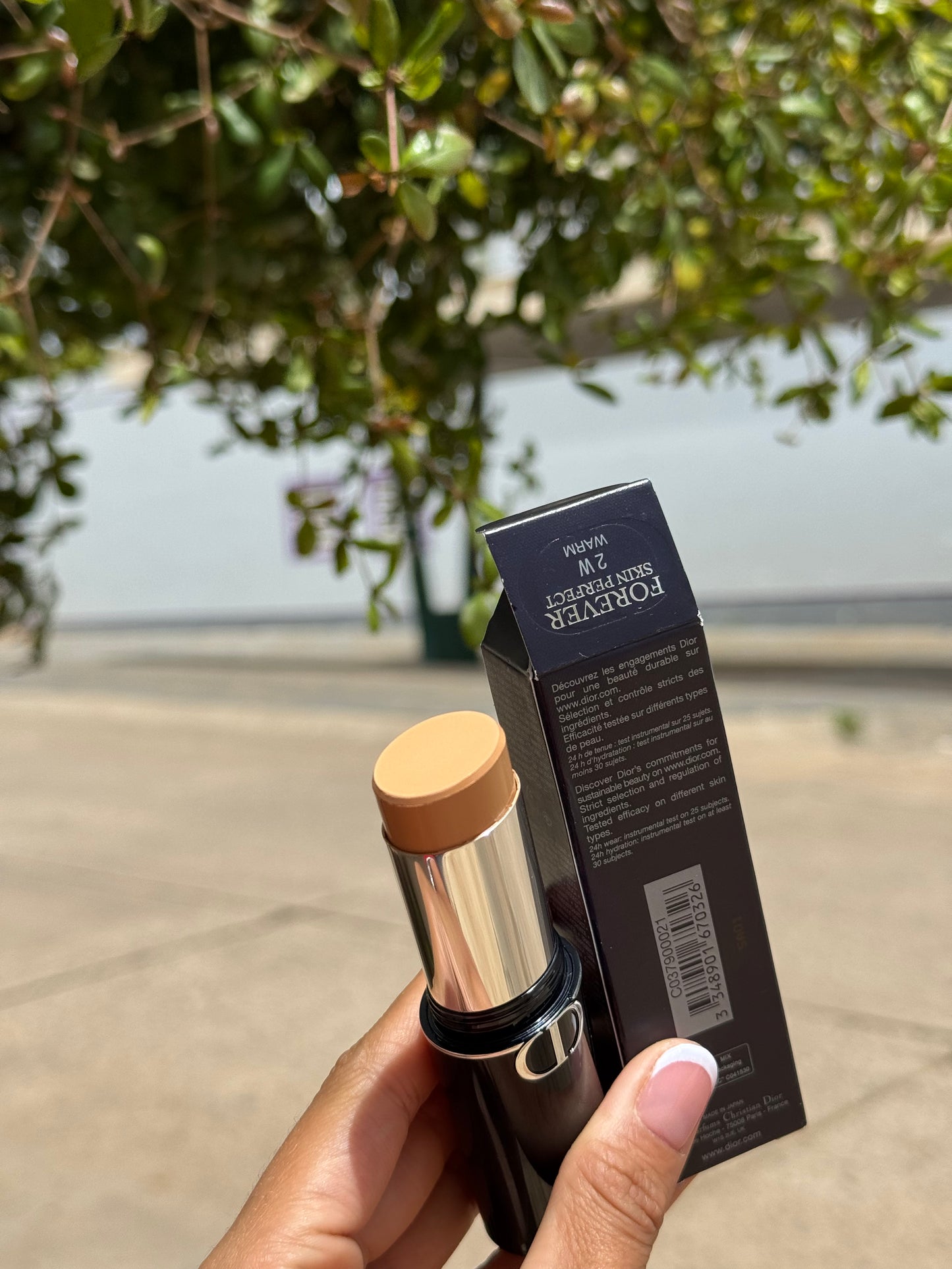Forever Skin Perfect 24H Multi-Use Foundation Stick- Dior tono 2W Warm