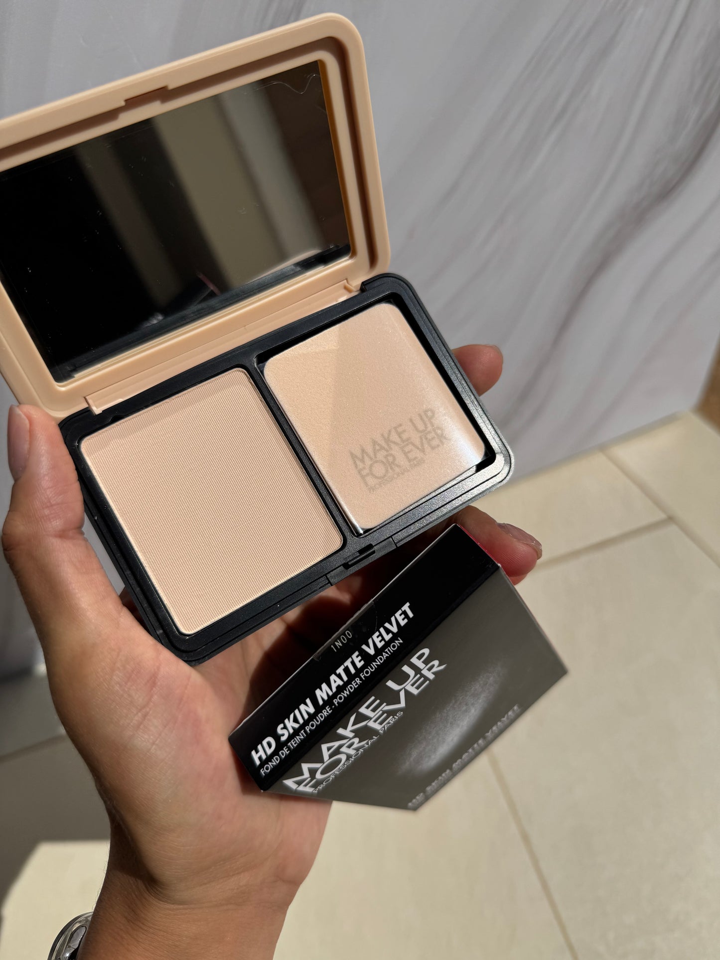 MAKE UP FOR EVER HD Skin Matte Velvet Blurring Powder Foundation