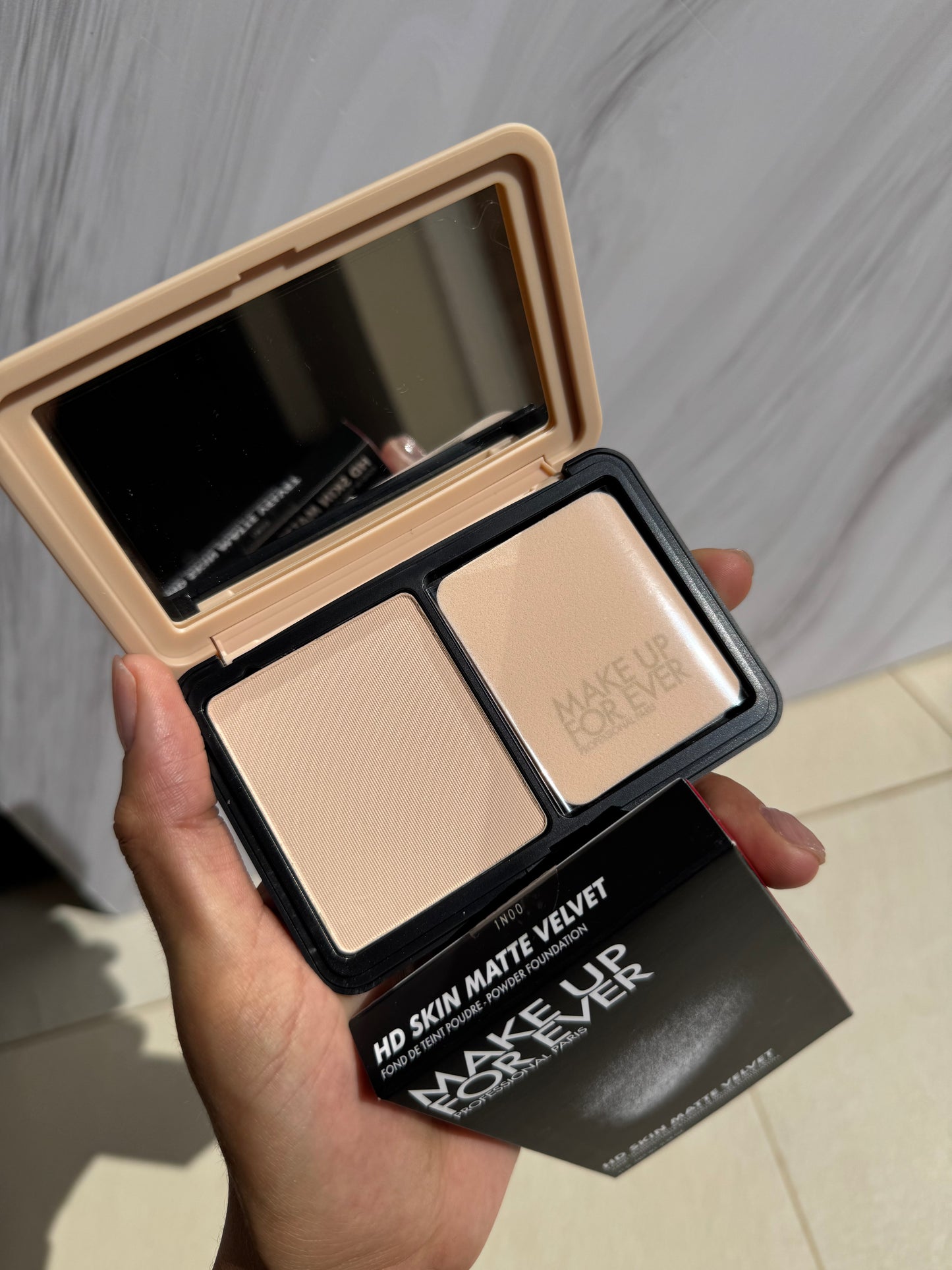 MAKE UP FOR EVER HD Skin Matte Velvet Blurring Powder Foundation