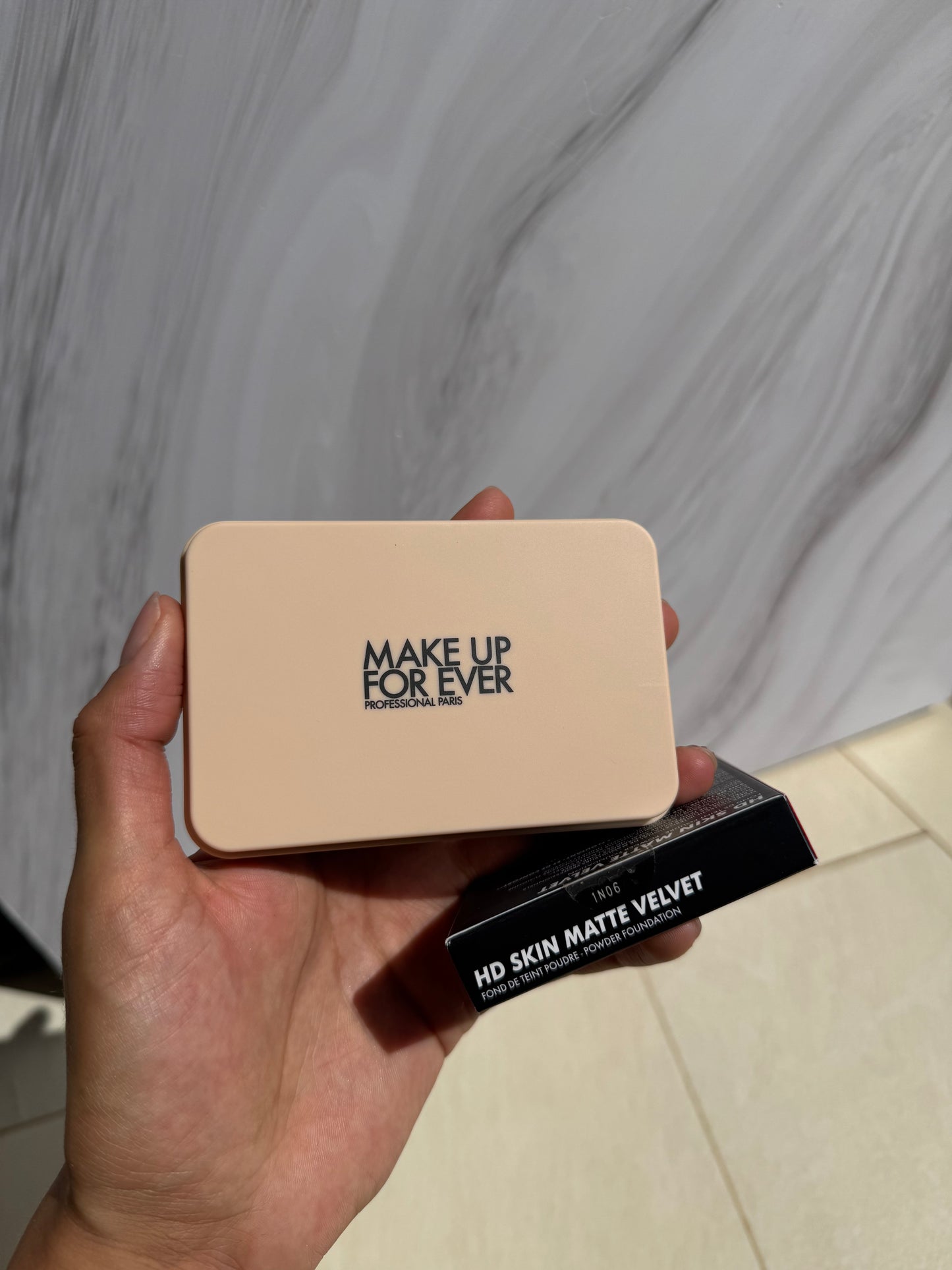 MAKE UP FOR EVER HD Skin Matte Velvet Blurring Powder Foundation