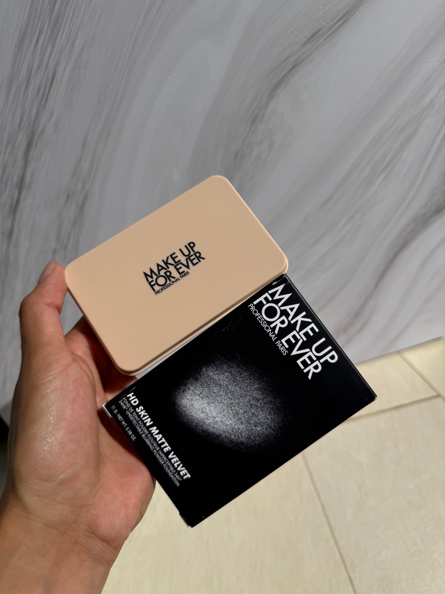 MAKE UP FOR EVER HD Skin Matte Velvet Blurring Powder Foundation