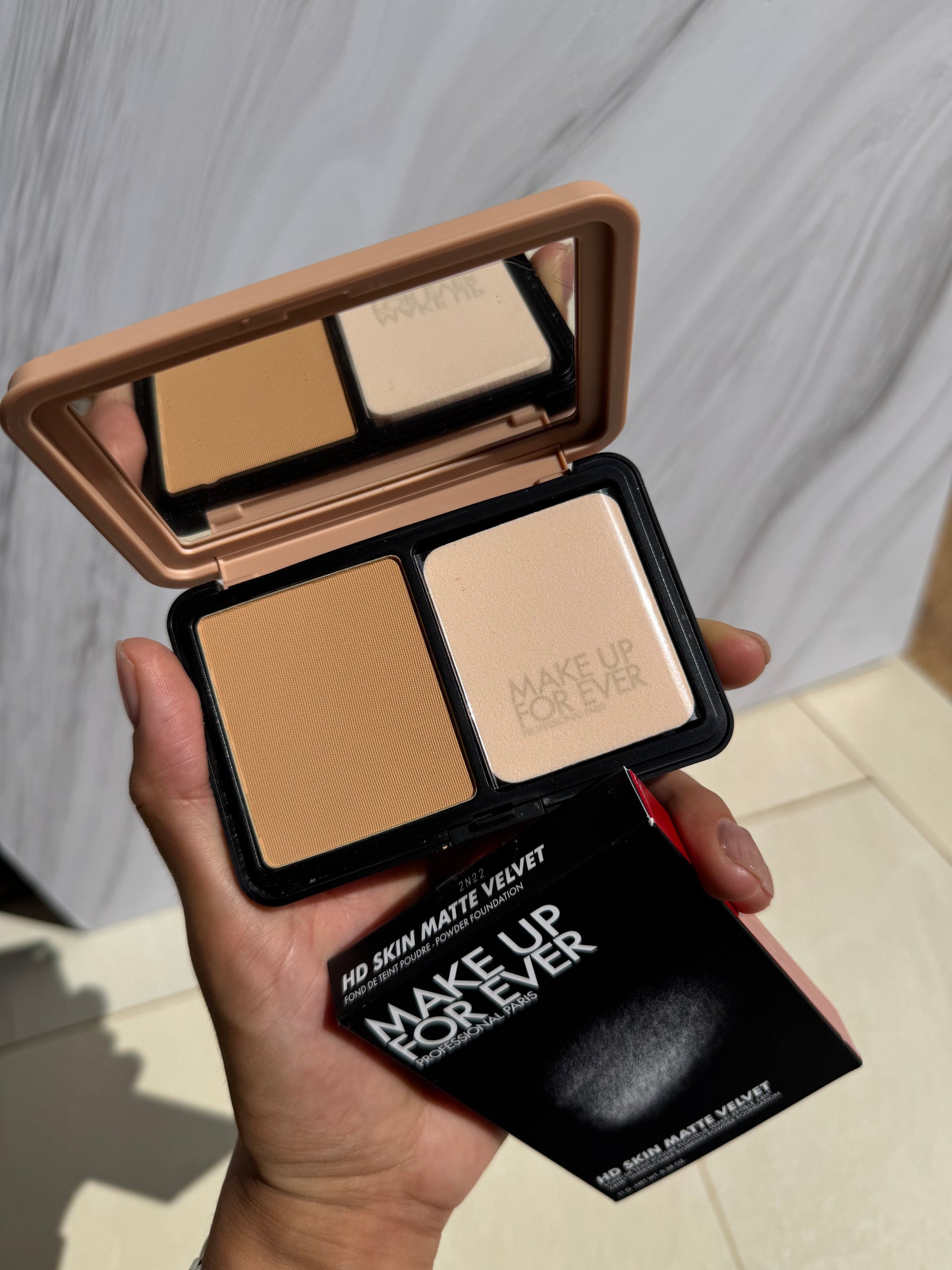 MAKE UP FOR EVER HD Skin Matte Velvet Blurring Powder Foundation