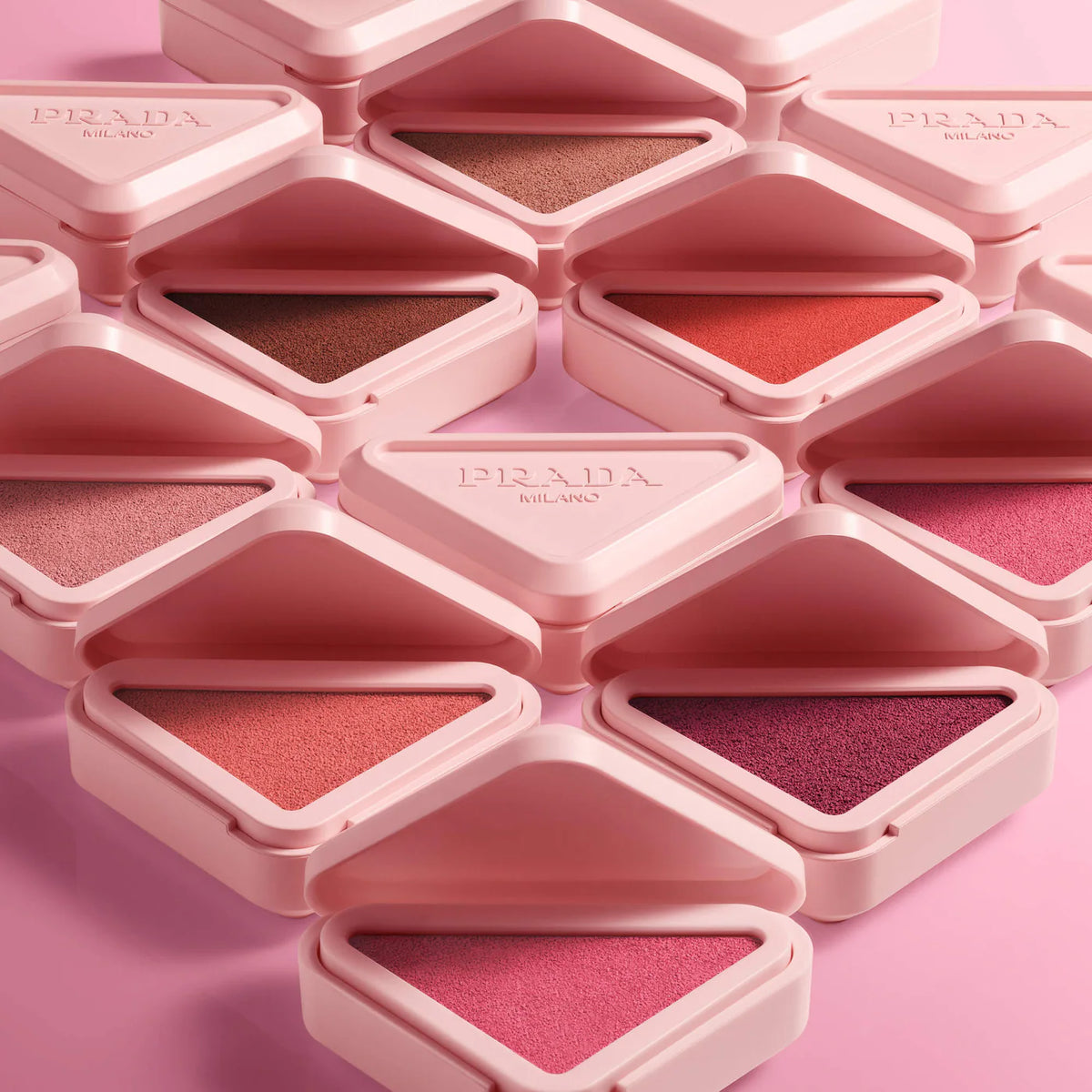 PREVENTA SEPHORA SALE -Prada Touch Cream-To-Powder Soft Blur Longwear Blush tono B32 Caffee