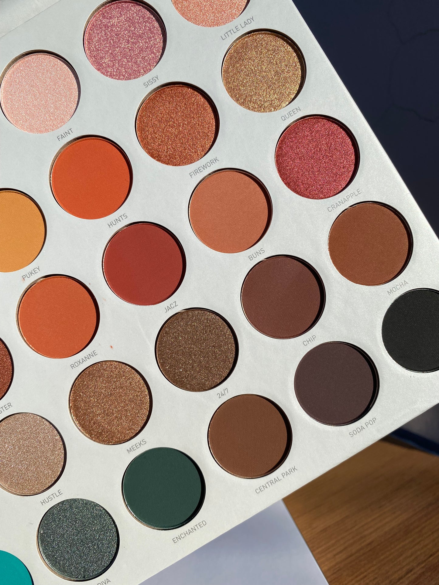 Jaclyn Hill vol 1 palette