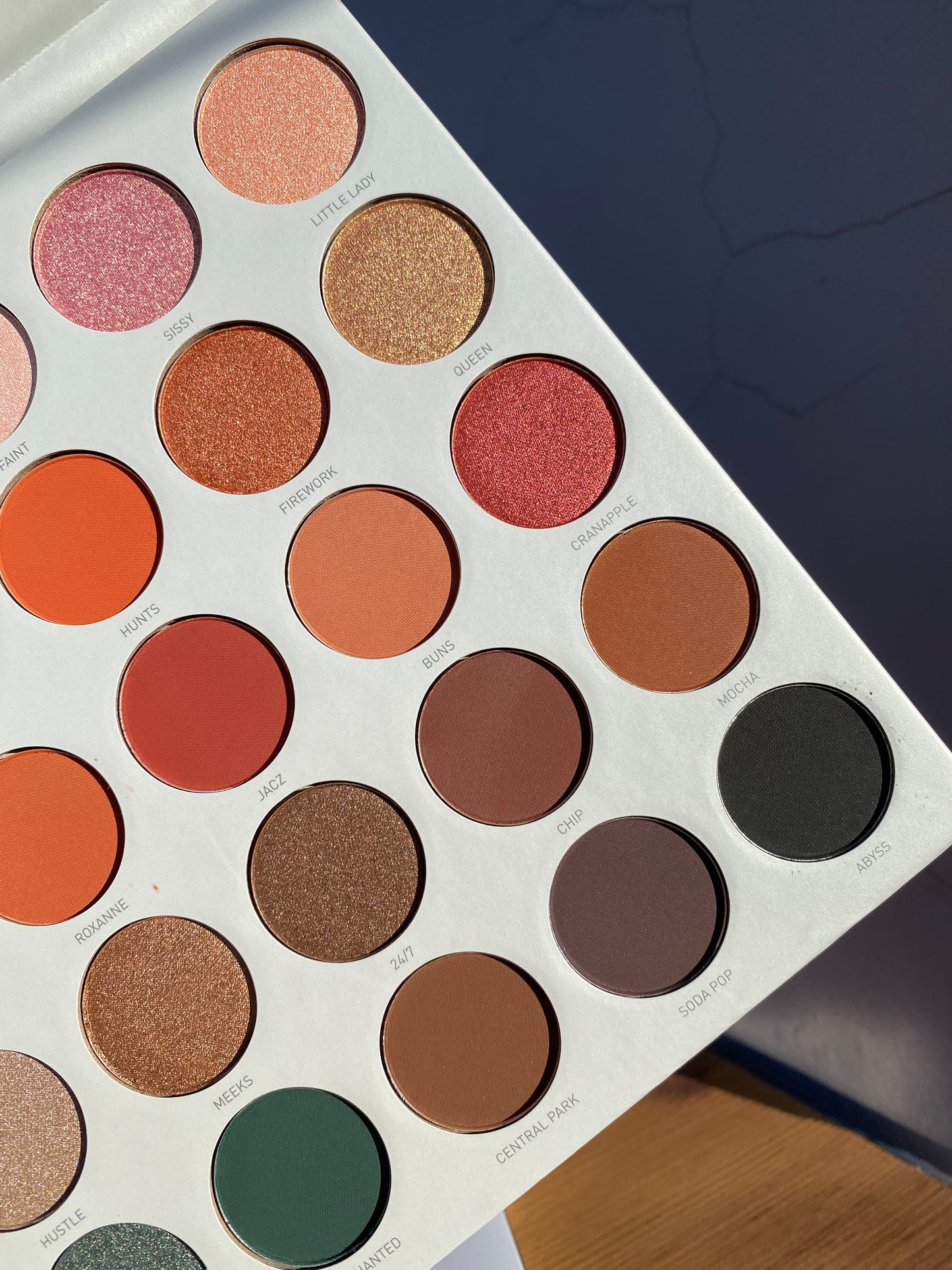 Jaclyn Hill vol 1 palette