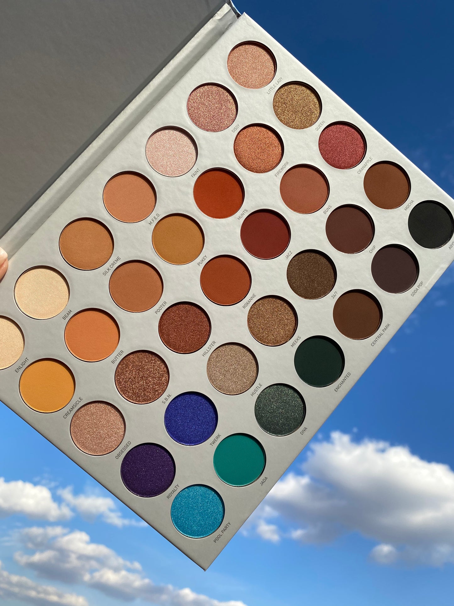 Jaclyn Hill vol 1 palette