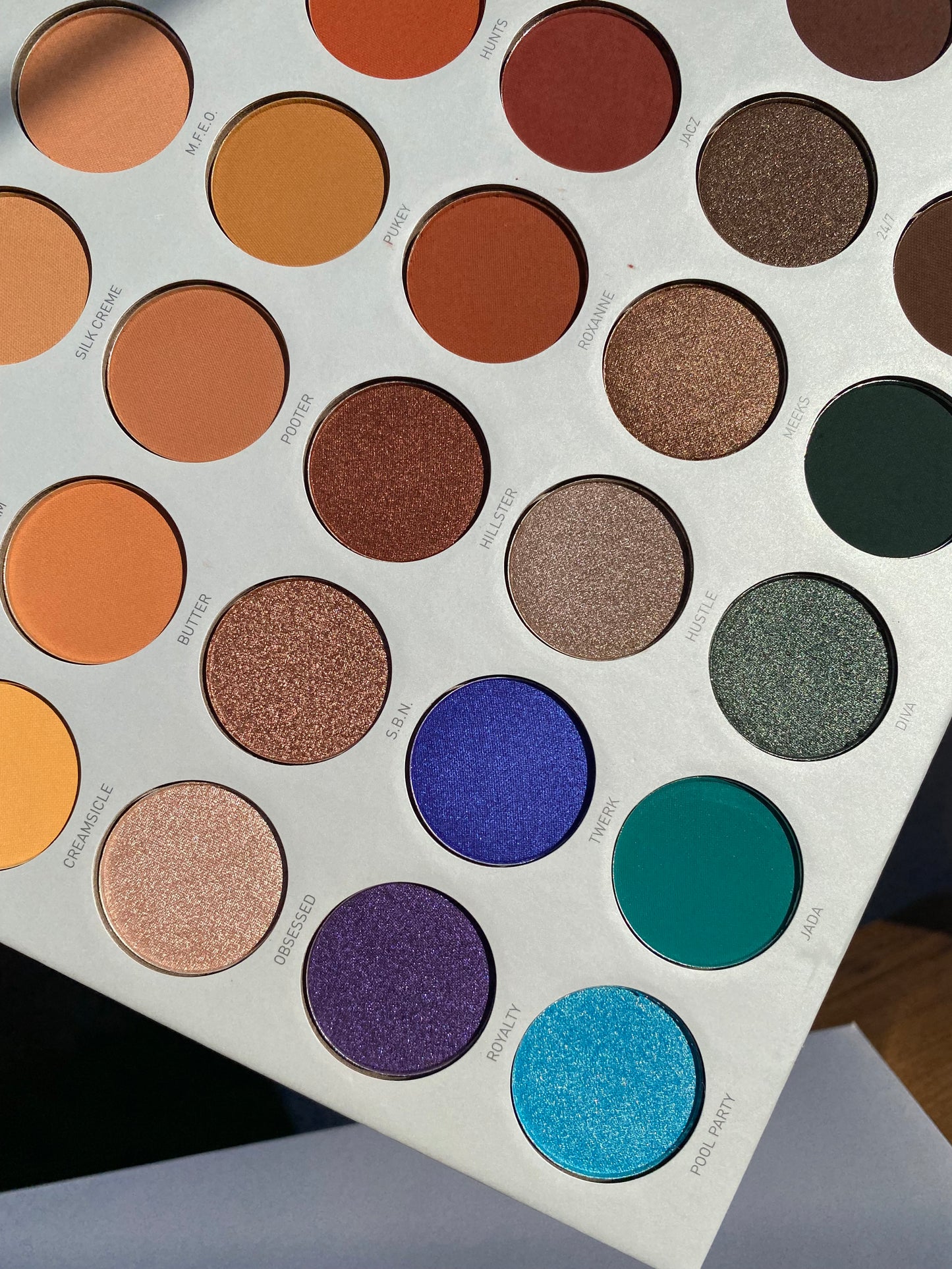 Jaclyn Hill vol 1 palette