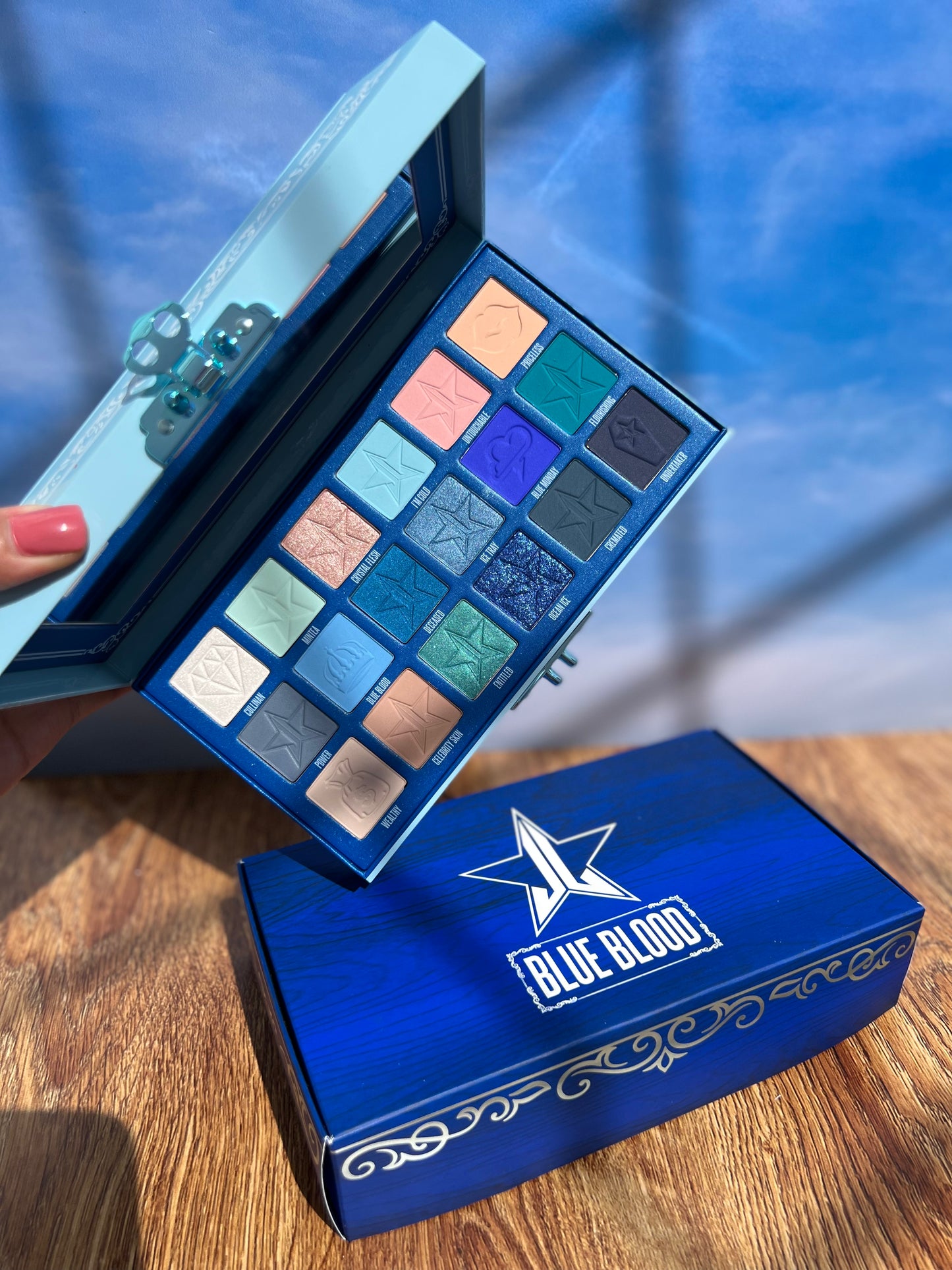 Blue Blood palette NF Cosmetics
